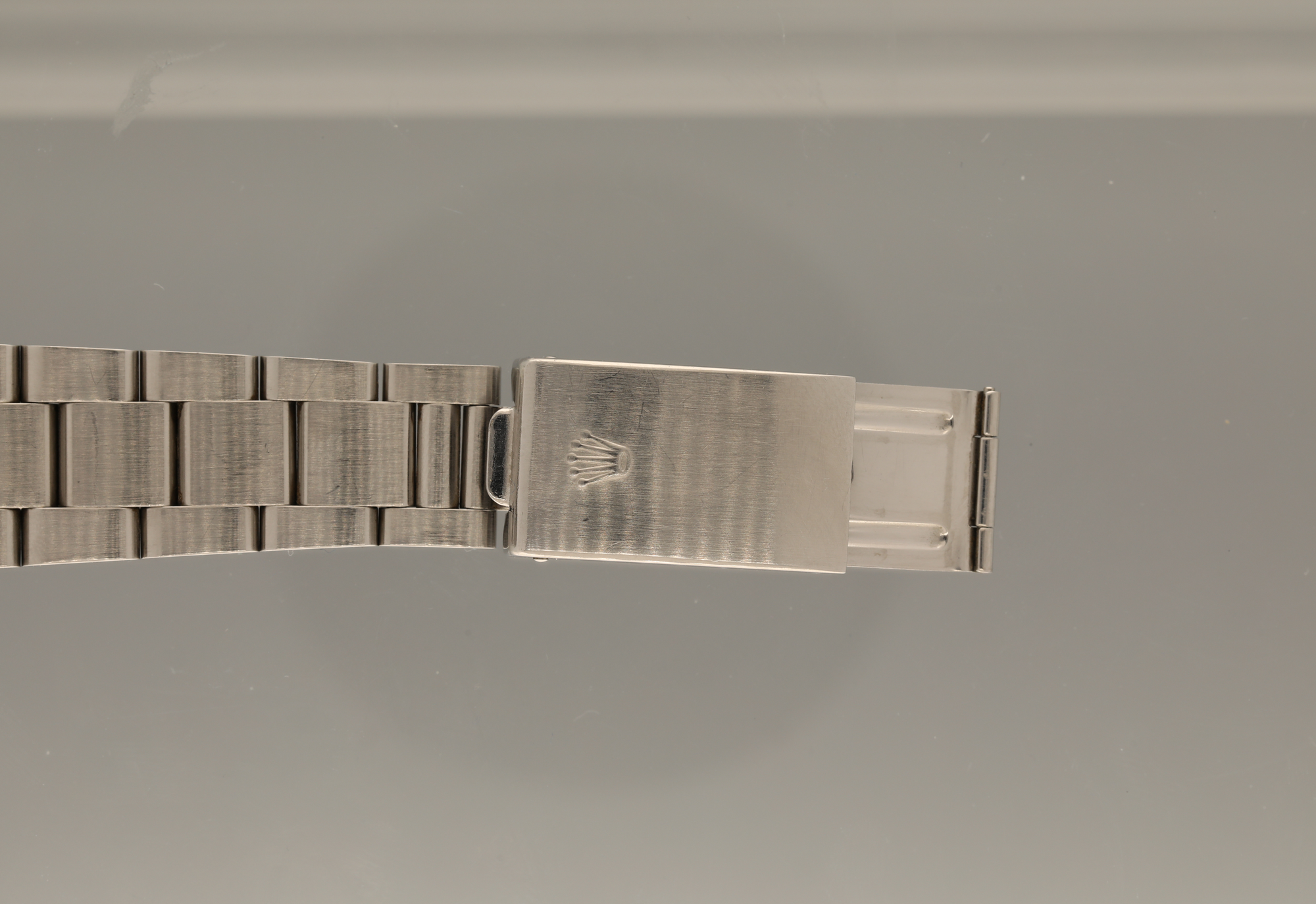 16750 Ghostly from 1985