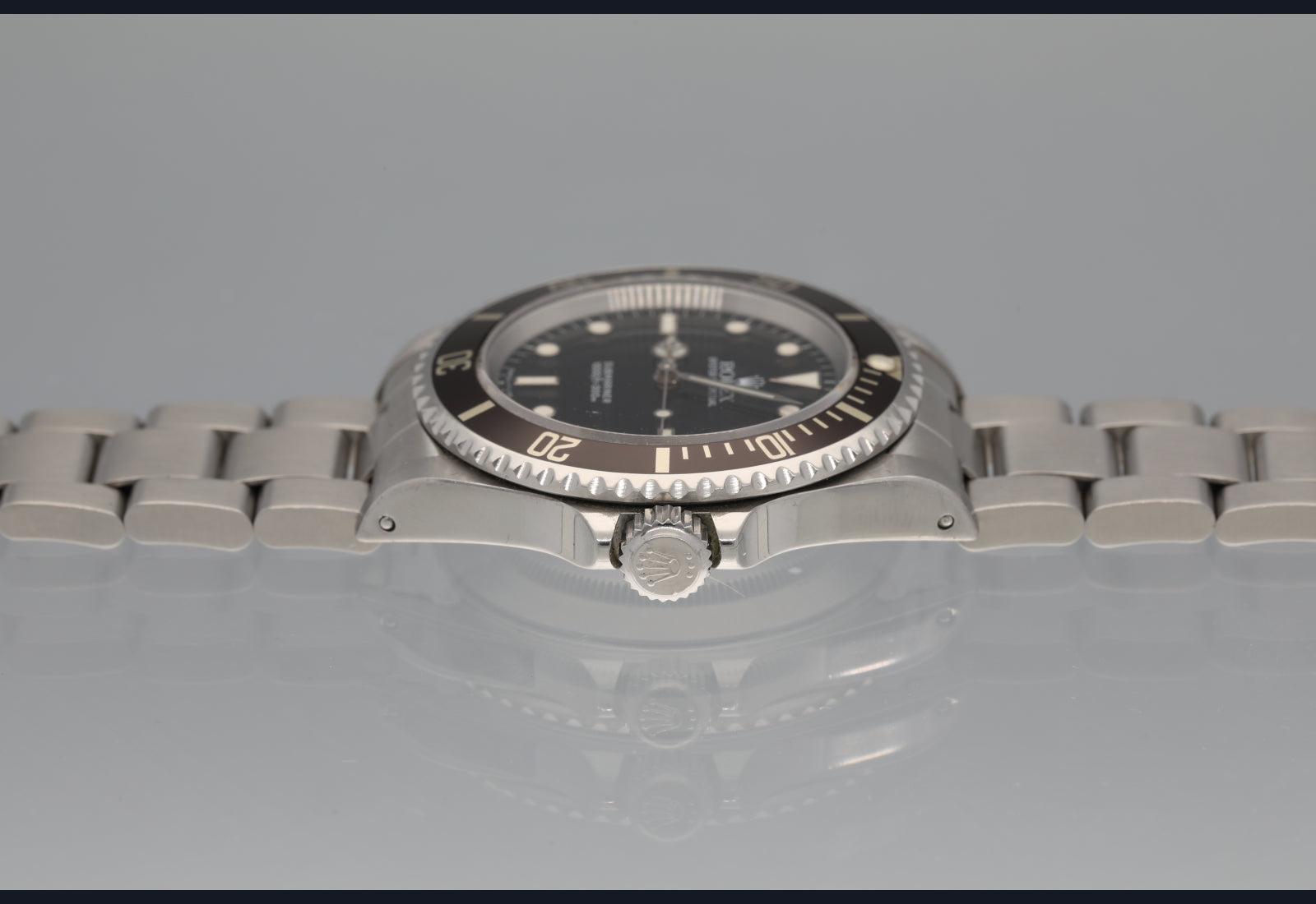 14060 Sharp looking non date sub brown bezel