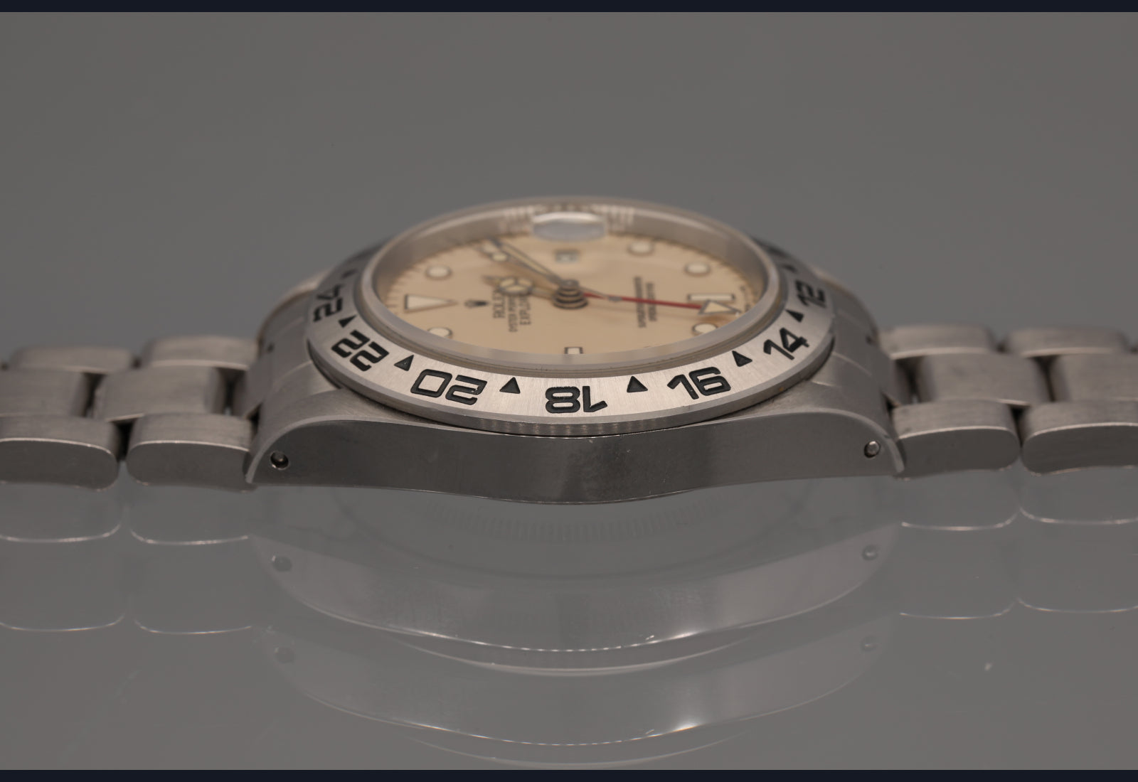Smooth Cream Rail Dial 16550 1984