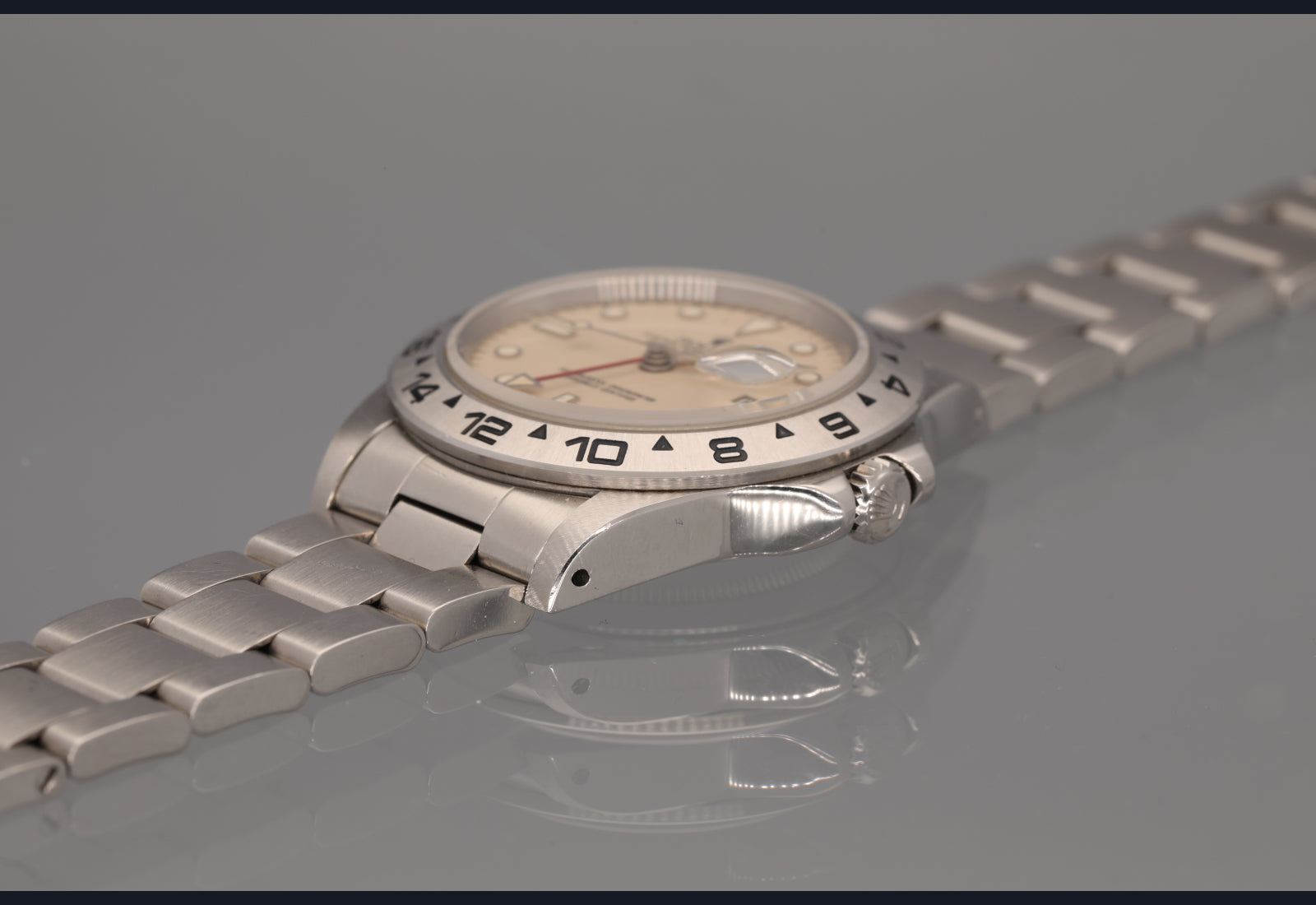 Smooth Cream Rail Dial 16550 1984