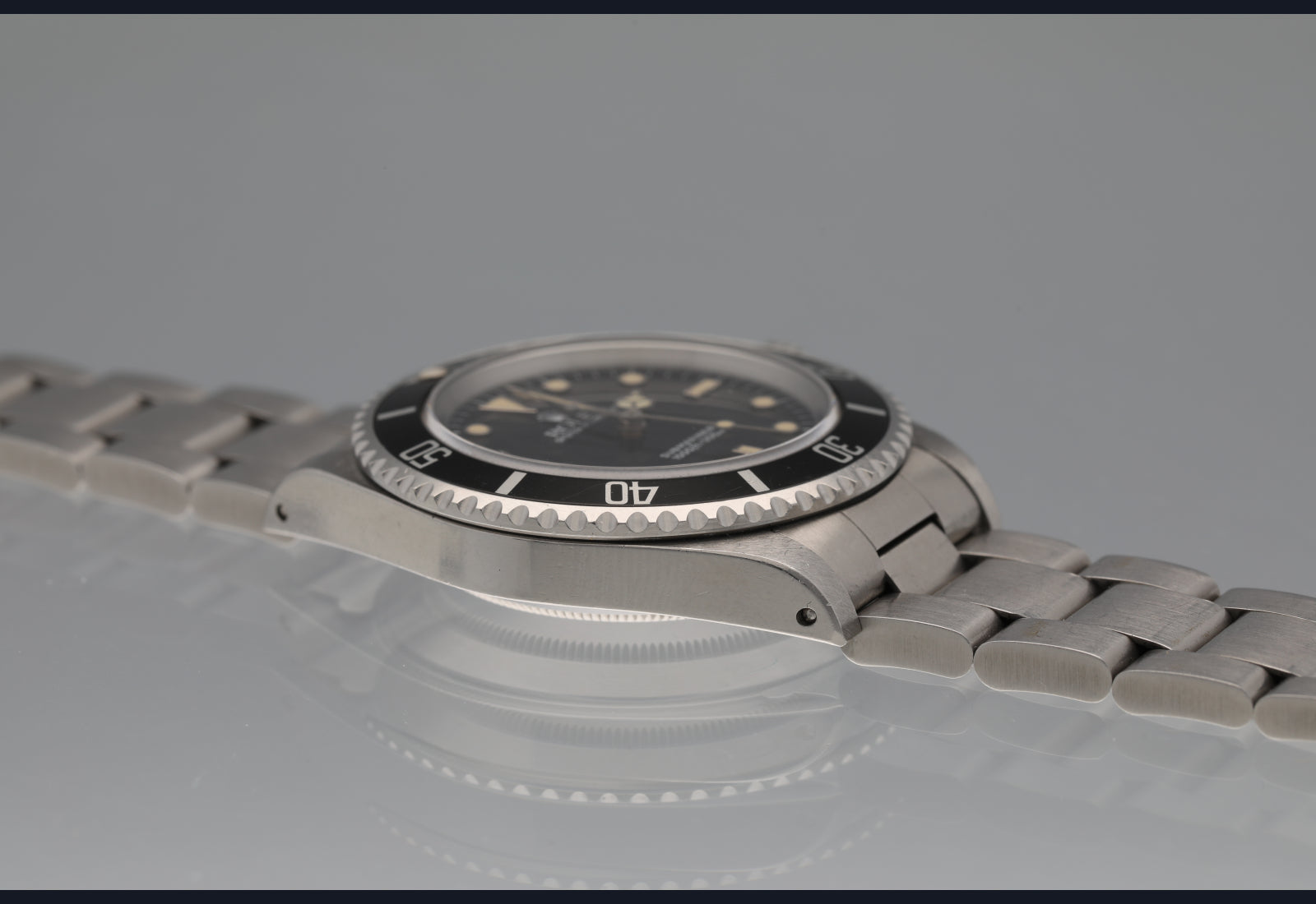 Super Sharp 14060 Neovintage Non-Date Submariner with heavy Patina Box and Papers incl