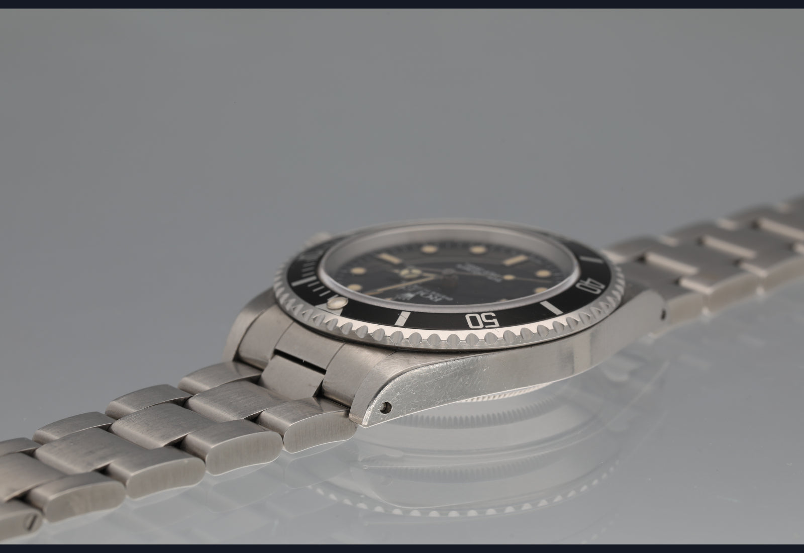 Super Sharp 14060 Neovintage Non-Date Submariner with heavy Patina Box and Papers incl