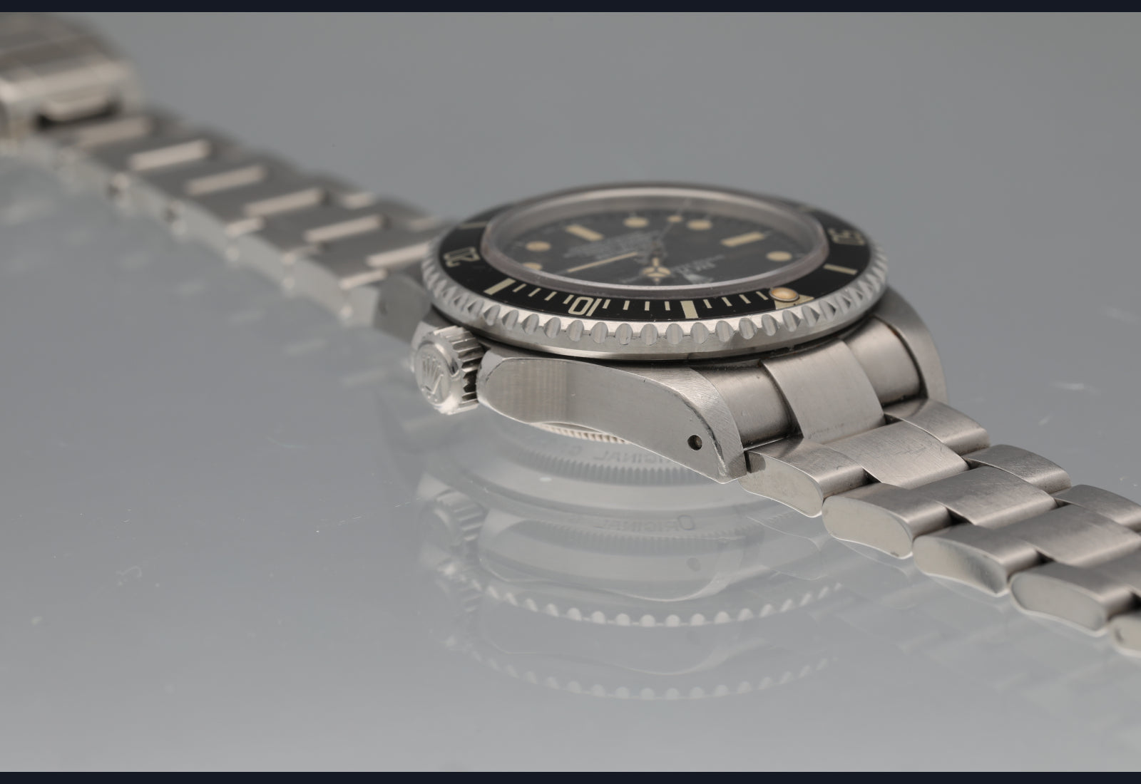 Super Sharp 14060 Neovintage Non-Date Submariner with heavy Patina Box and Papers incl
