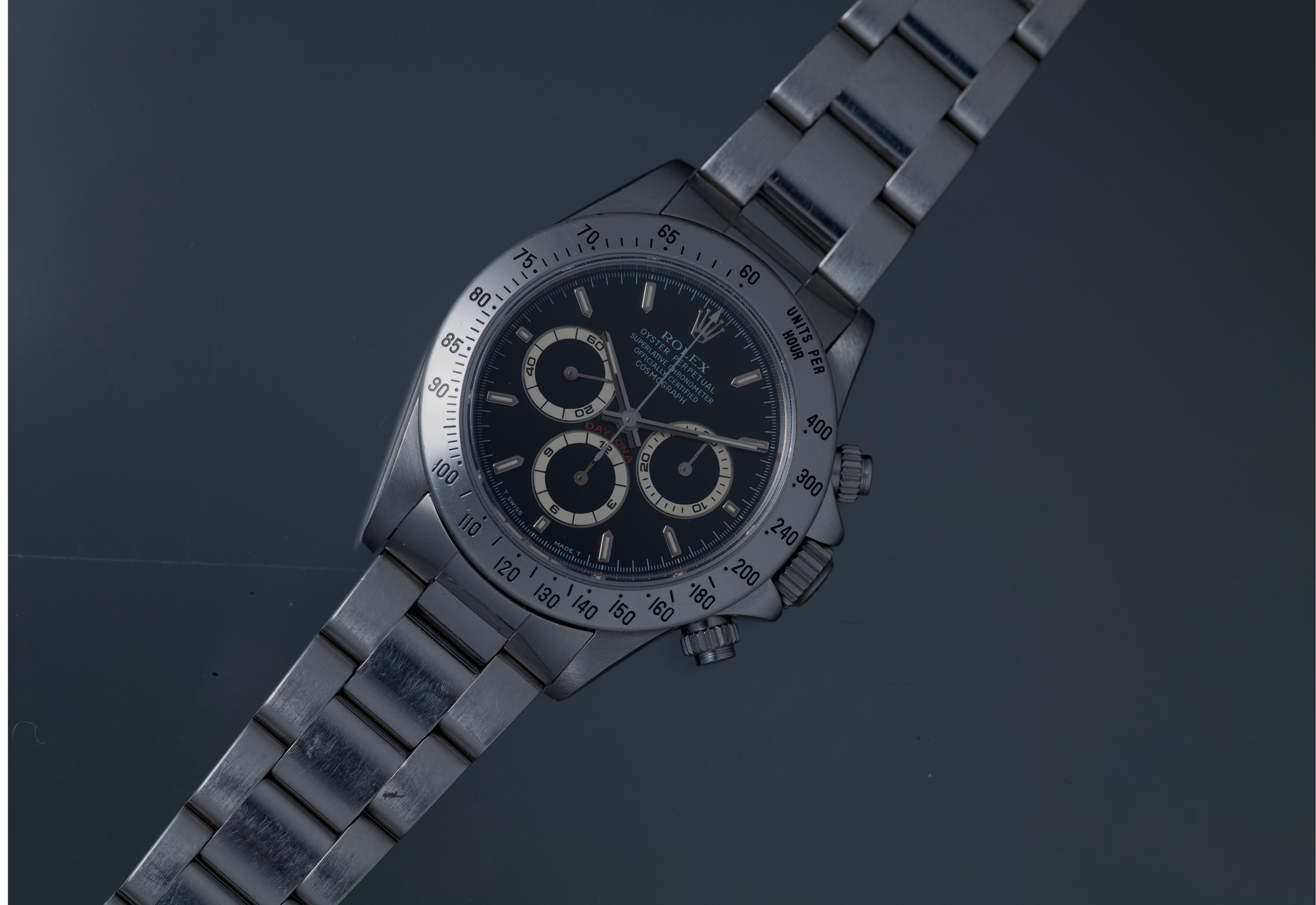 16520 straight 6 with cream subdials from 1998