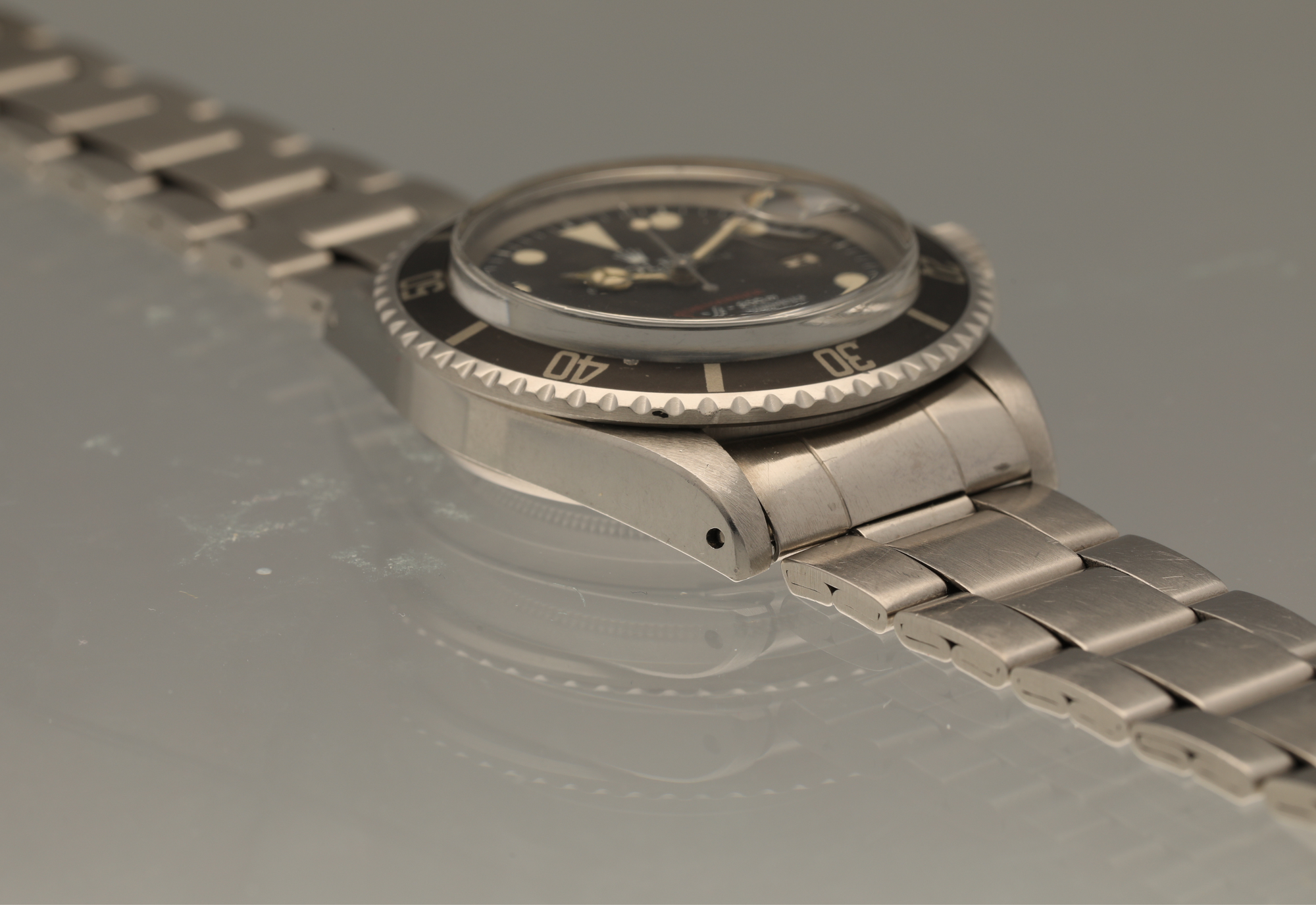 for cream lovers only - Red 1680 Submariner date