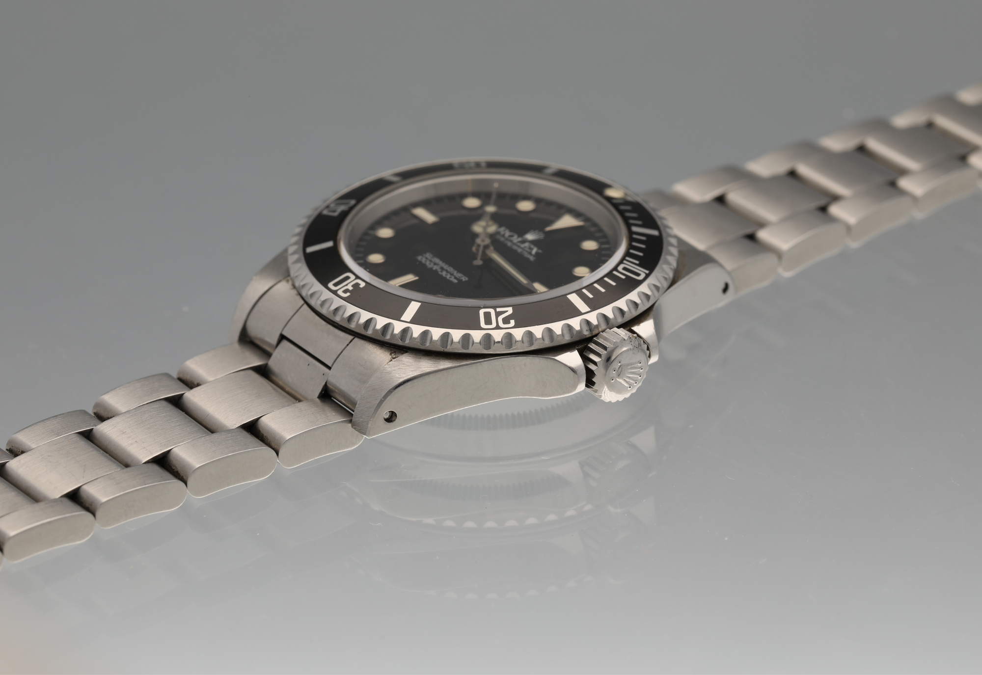 14060 Diving with a Textured flair