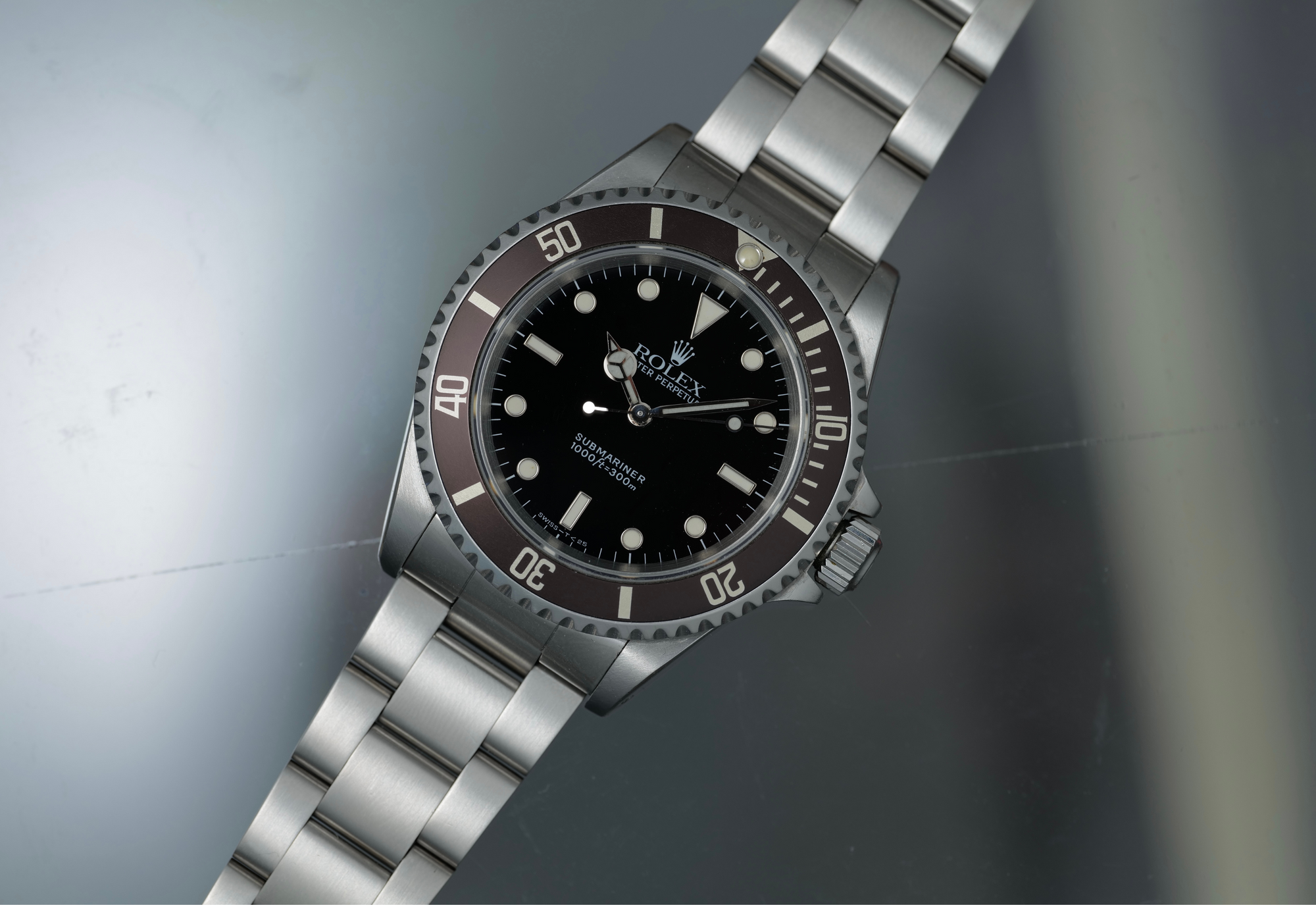 14060 Sharp looking non date sub brown bezel