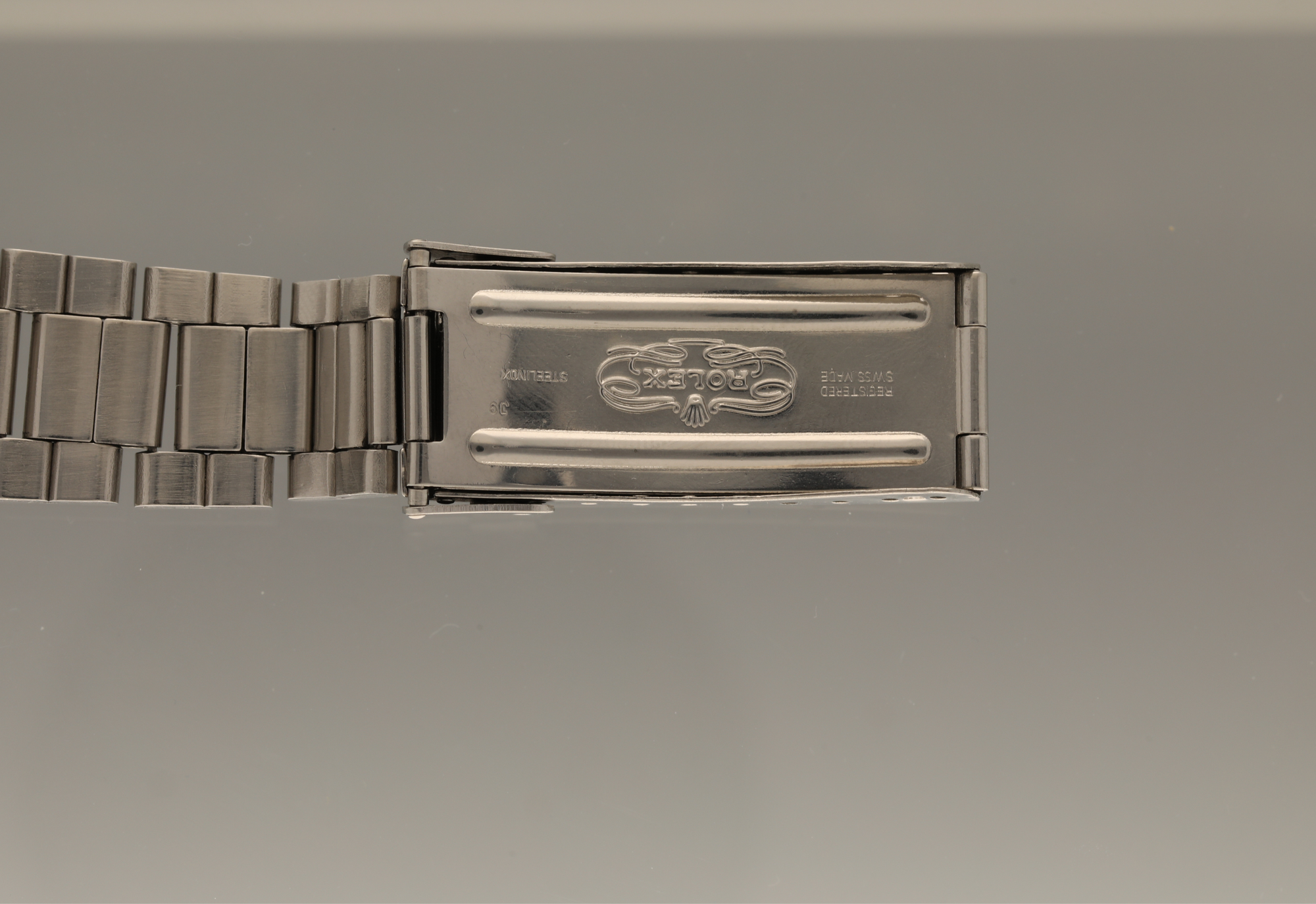 for cream lovers only - Red 1680 Submariner date