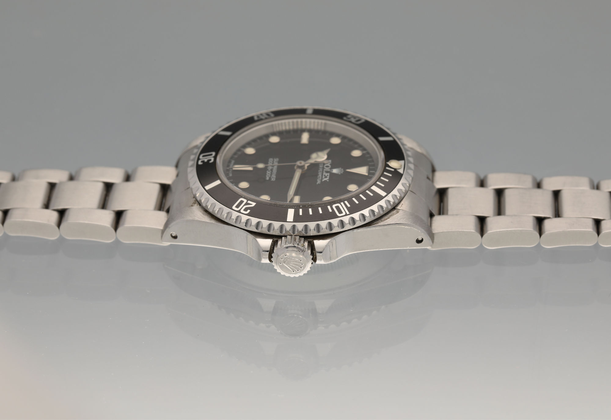 14060 Diving with a Textured flair