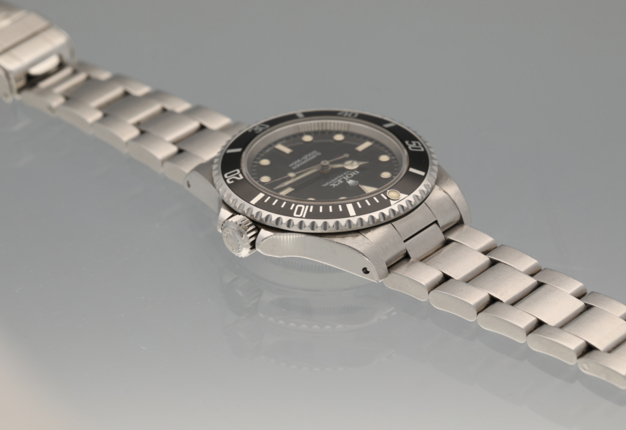 14060 Diving with a Textured flair