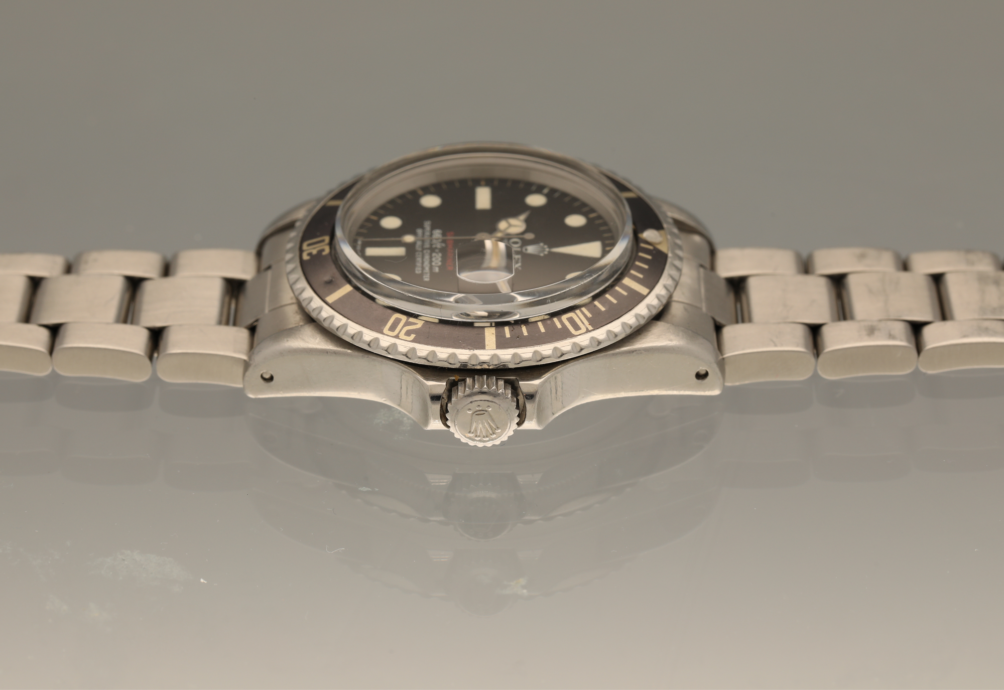 Cream single "RED" Submariner