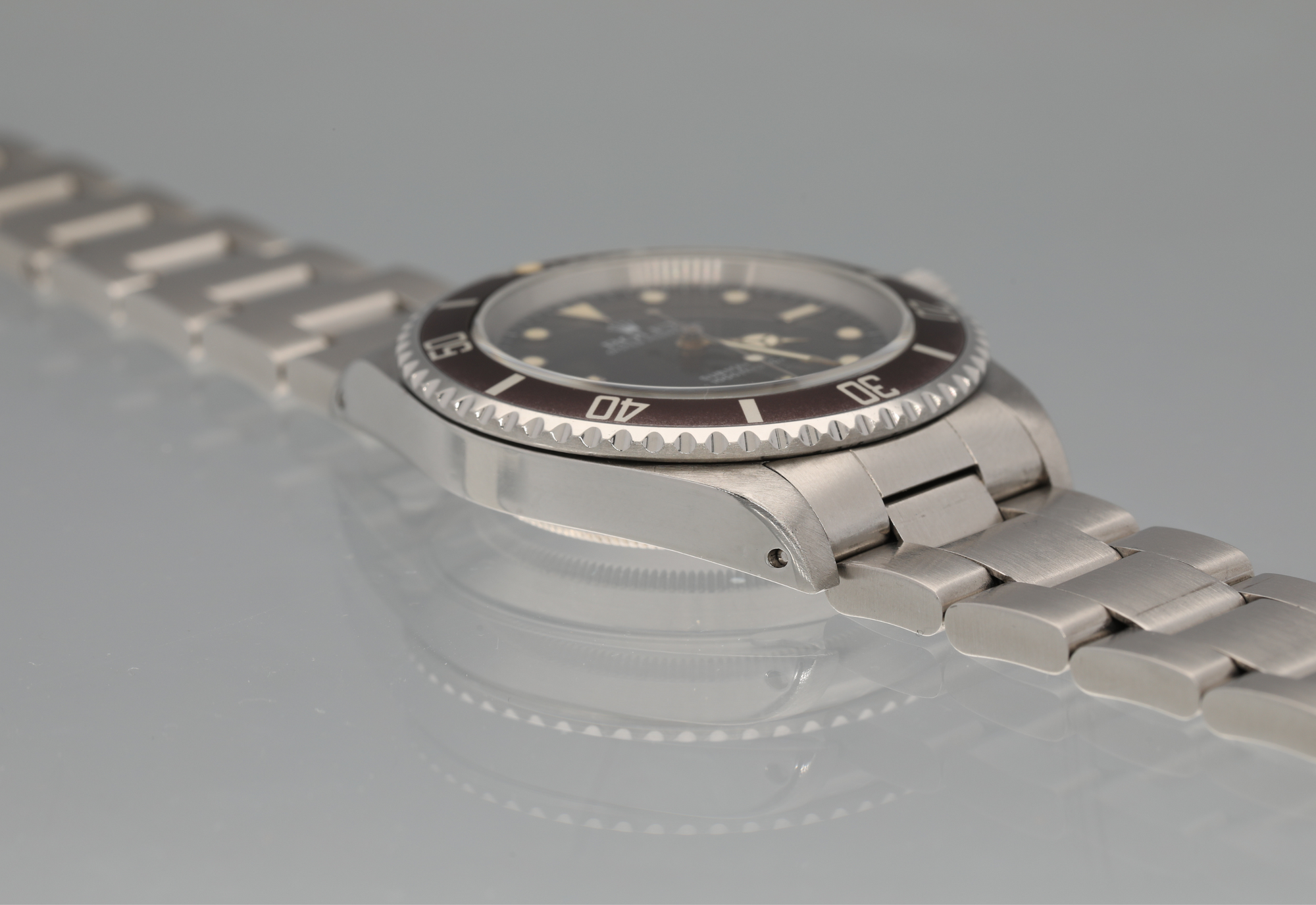 14060 Heavy Cream Patina / Brown Bezel