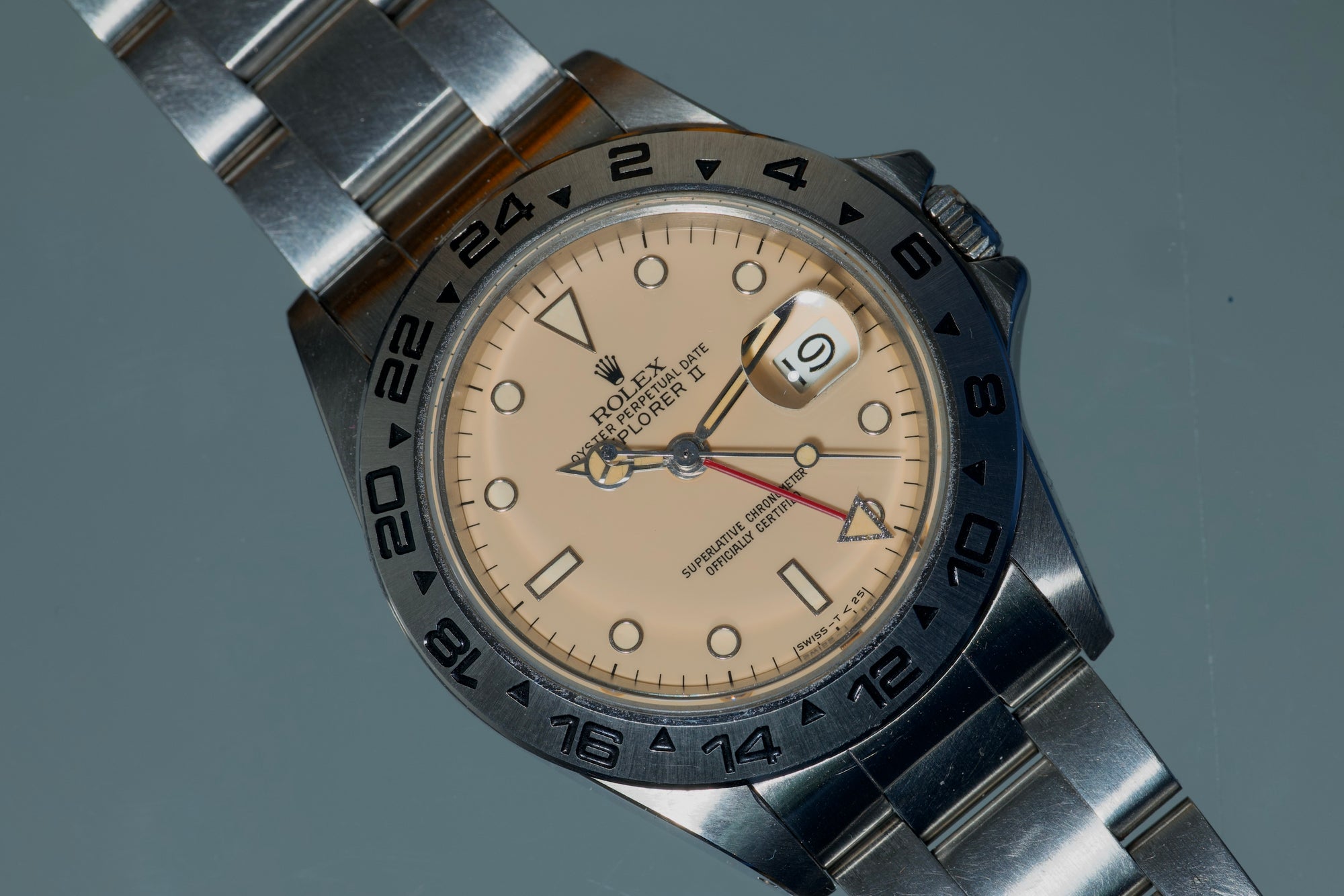 Smooth Cream Rail Dial 16550 1984