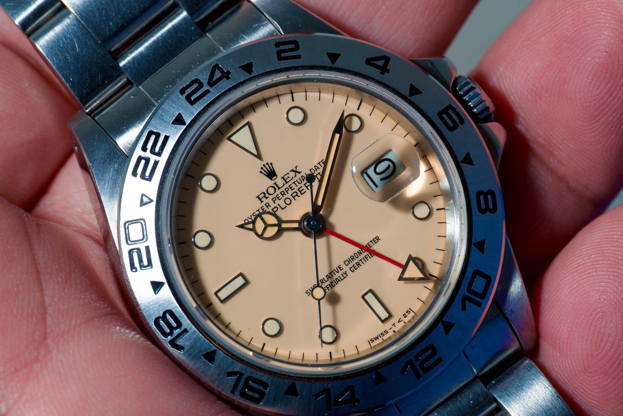 Smooth Cream Rail Dial 16550 1984