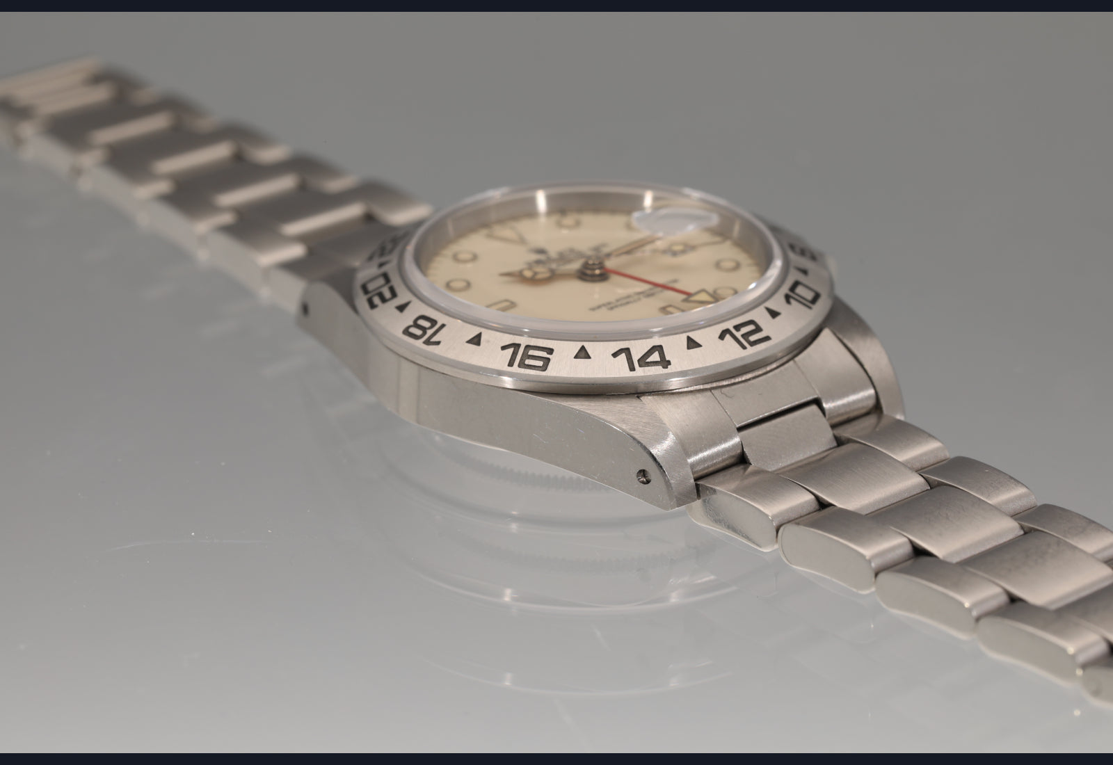 Explorer 16550 Cream Rail Dial With Box and Papers - 1985