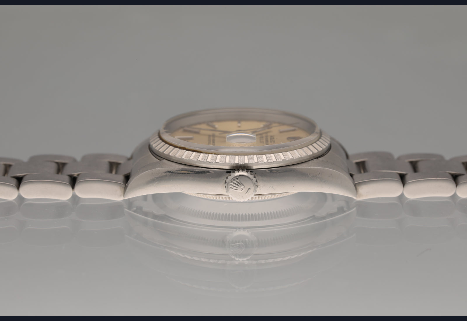 Rolex Datejust 16220 Tropical Cream Tapestry Dial complete set.