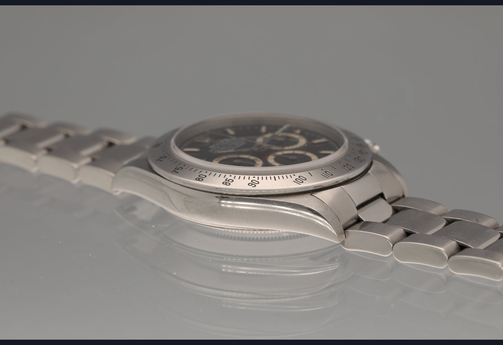16520 straight 6 with cream subdials from 1998
