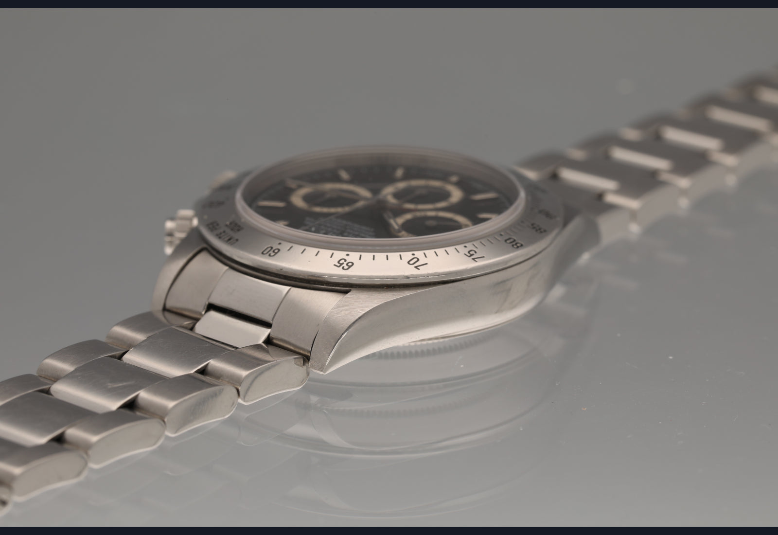 16520 straight 6 with cream subdials from 1998