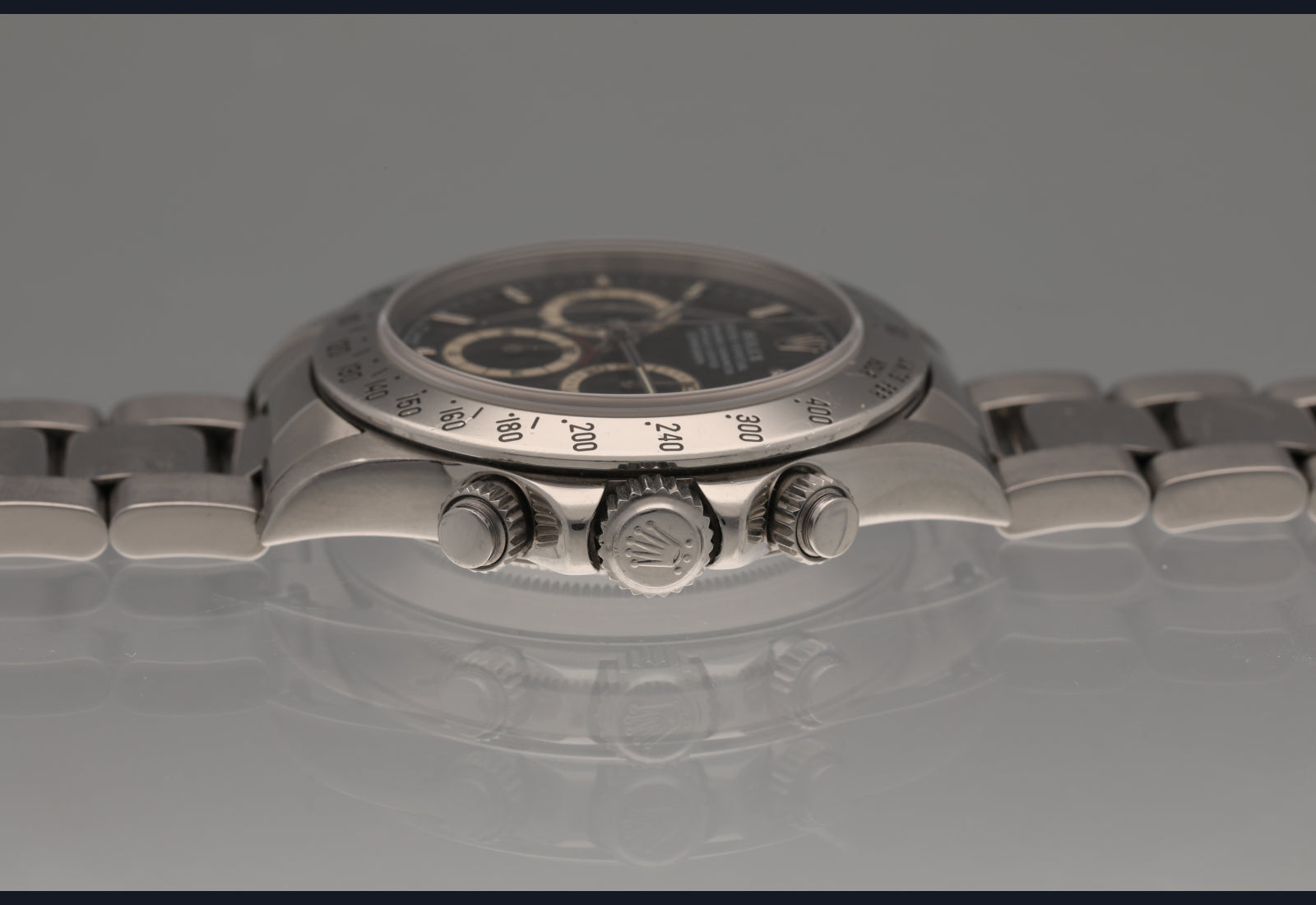 16520 straight 6 with cream subdials from 1998