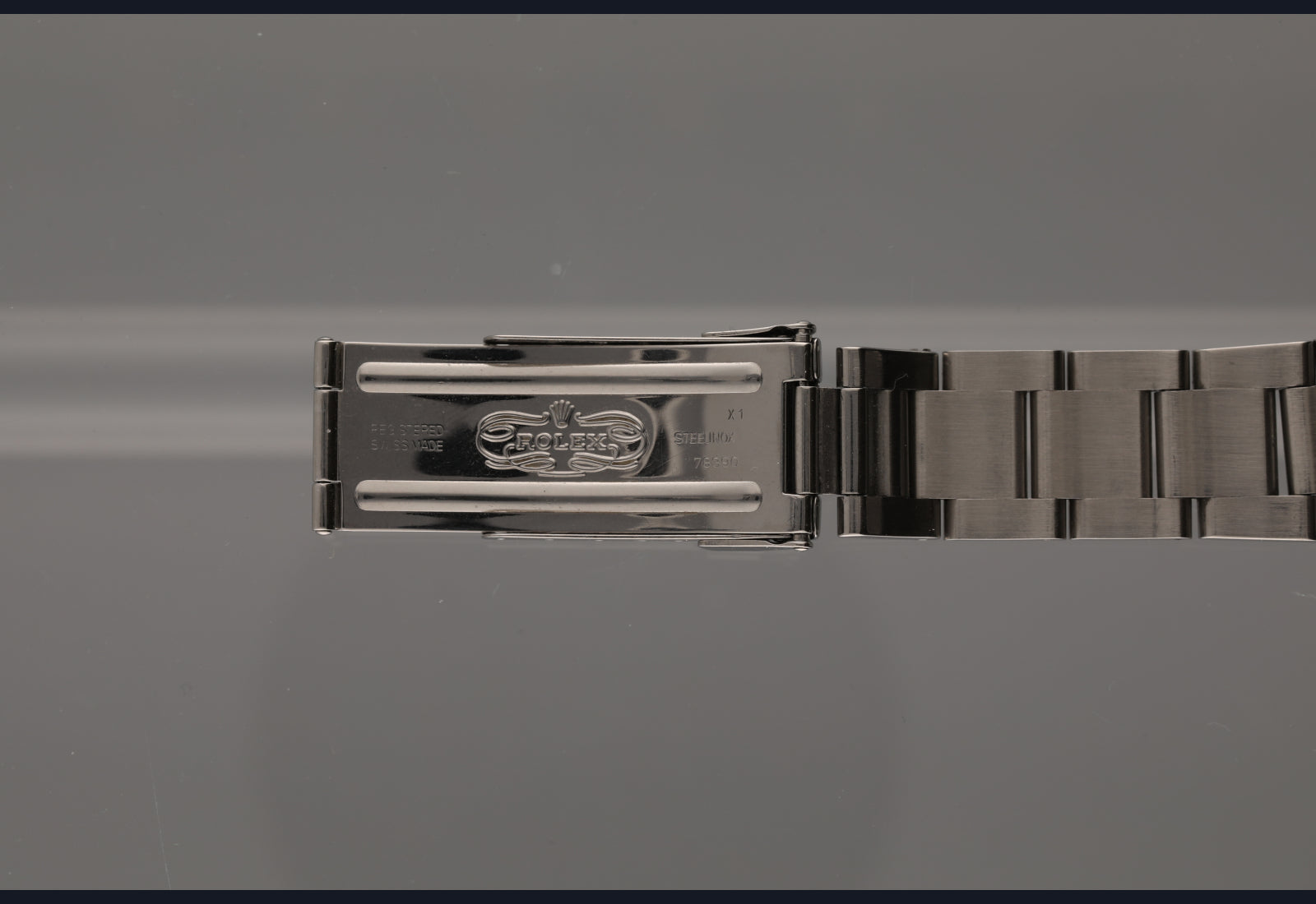 16520 straight 6 with cream subdials from 1998