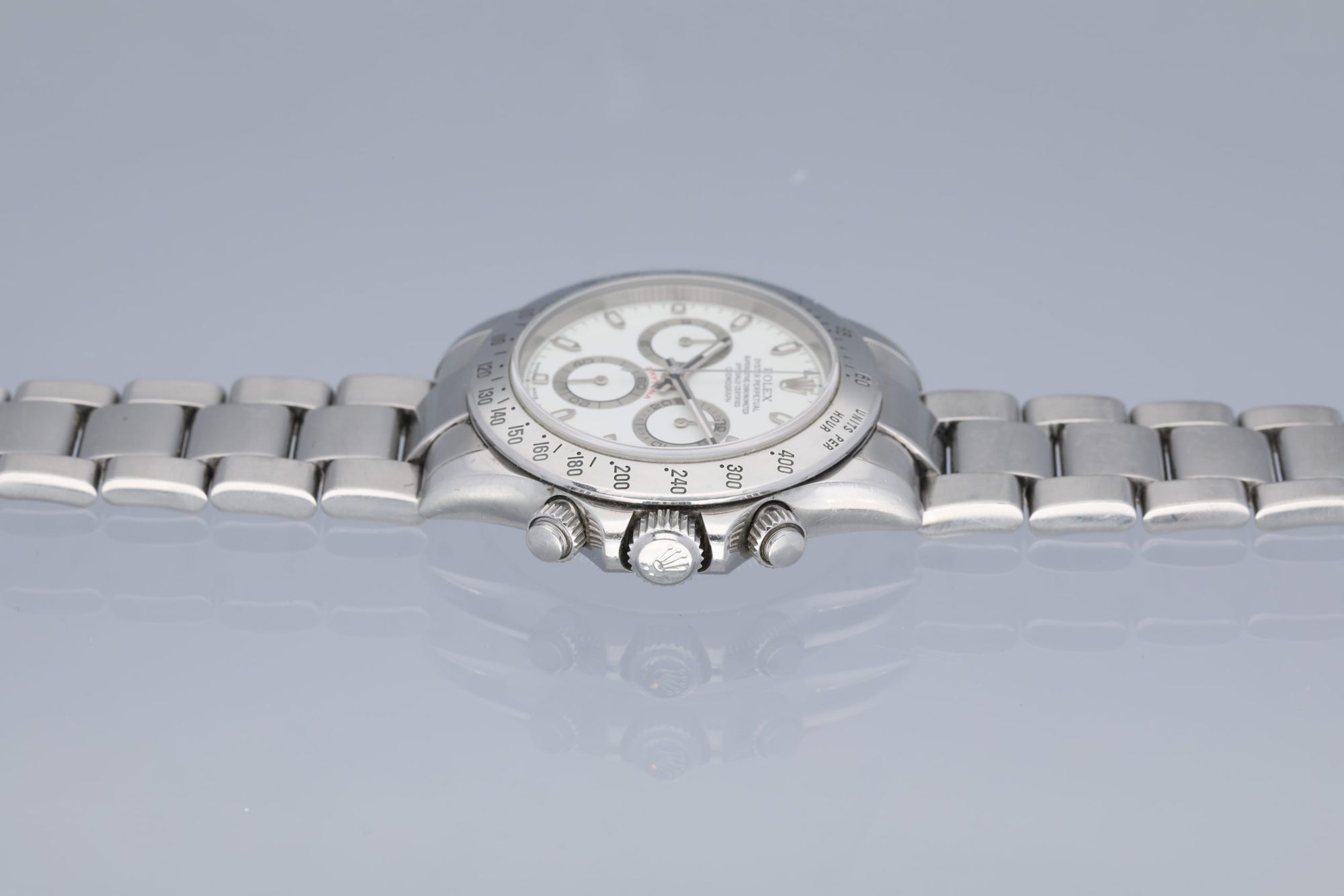 F90E2634-B27B-4A4E-99F3-9BFD68232F1D