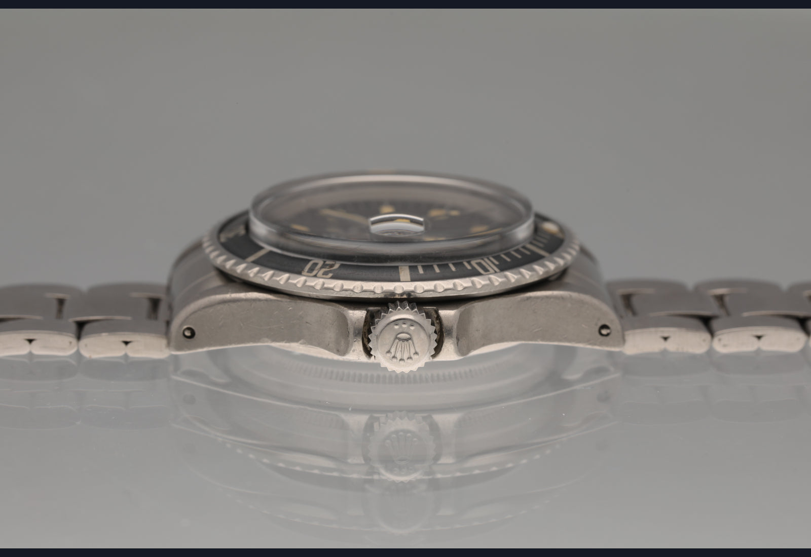 Super original RED SUB 1973 Amazing all around example