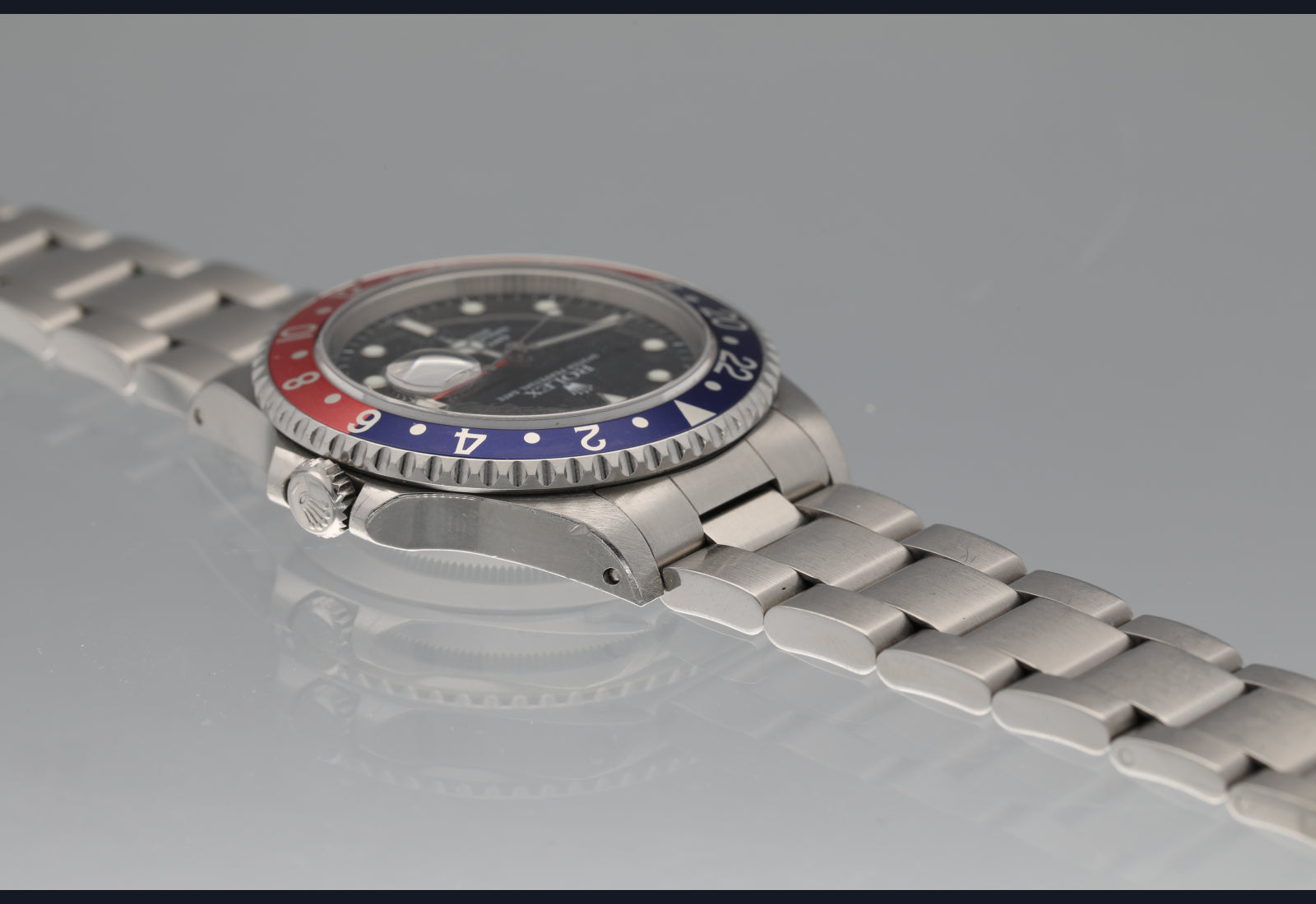 Super Sharp 16700 from 1998 with Box and Papers