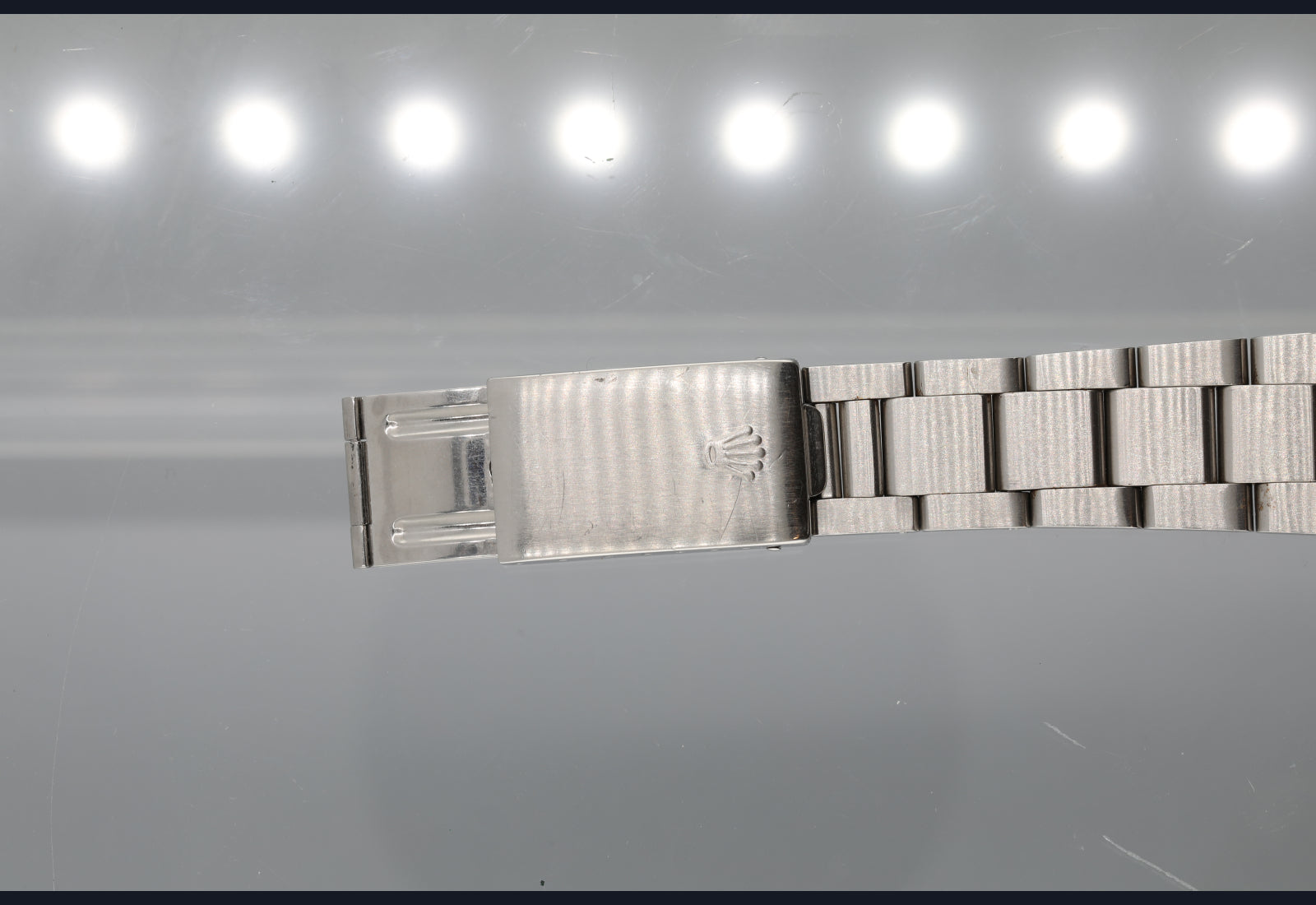 A FUCHSIA-ESQ 16750 with Box and Papers and RSC 1982