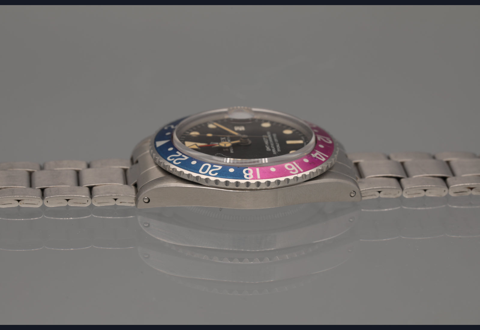 1972 1675 MK1 Fuchsia GMT