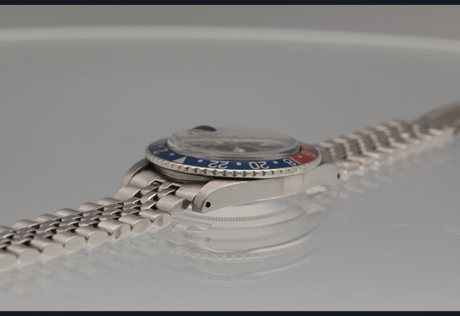 1675 MK2 from 1973 with a stunning insert and crisp case