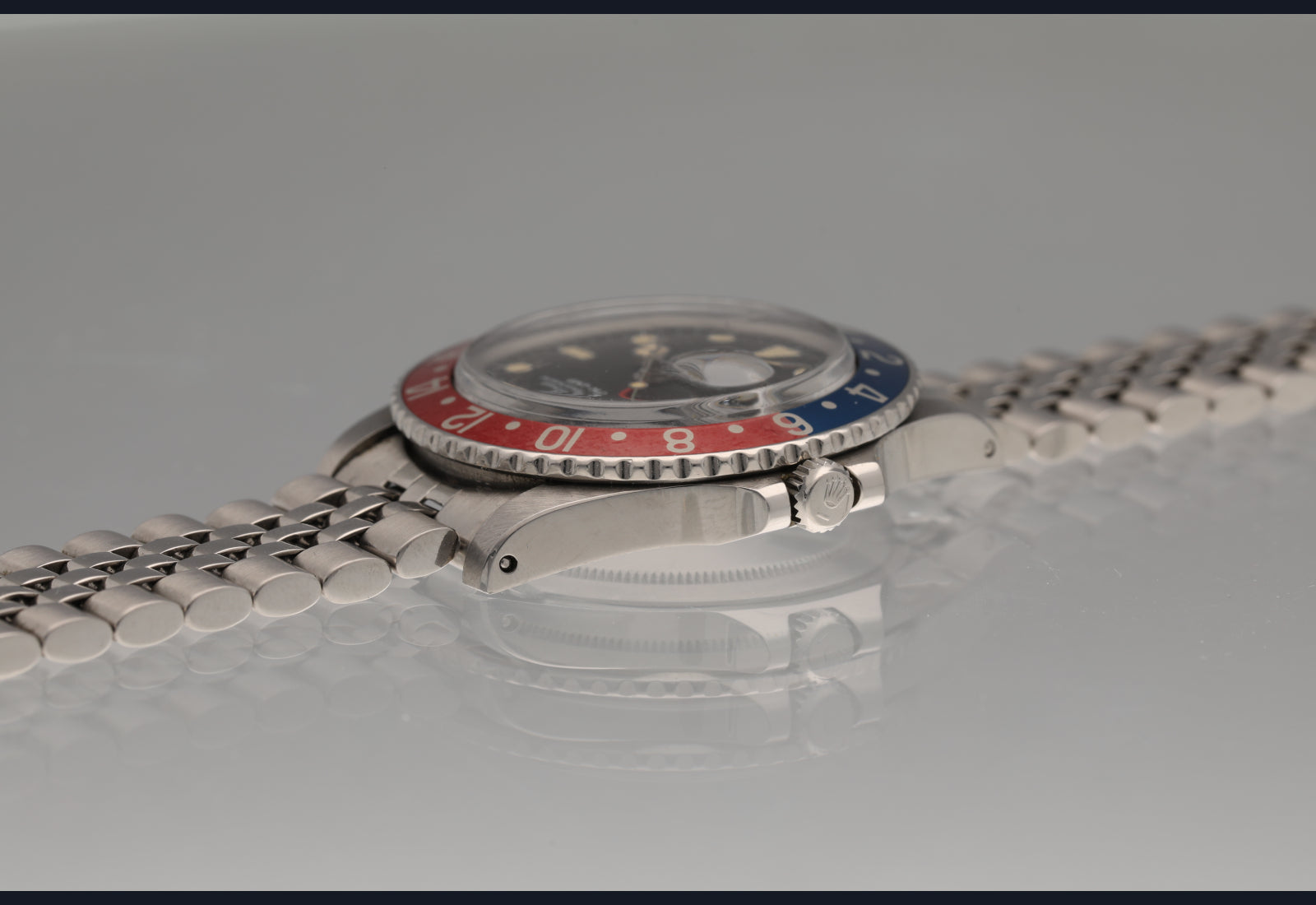 1675 MK2 from 1973 with a stunning insert and crisp case