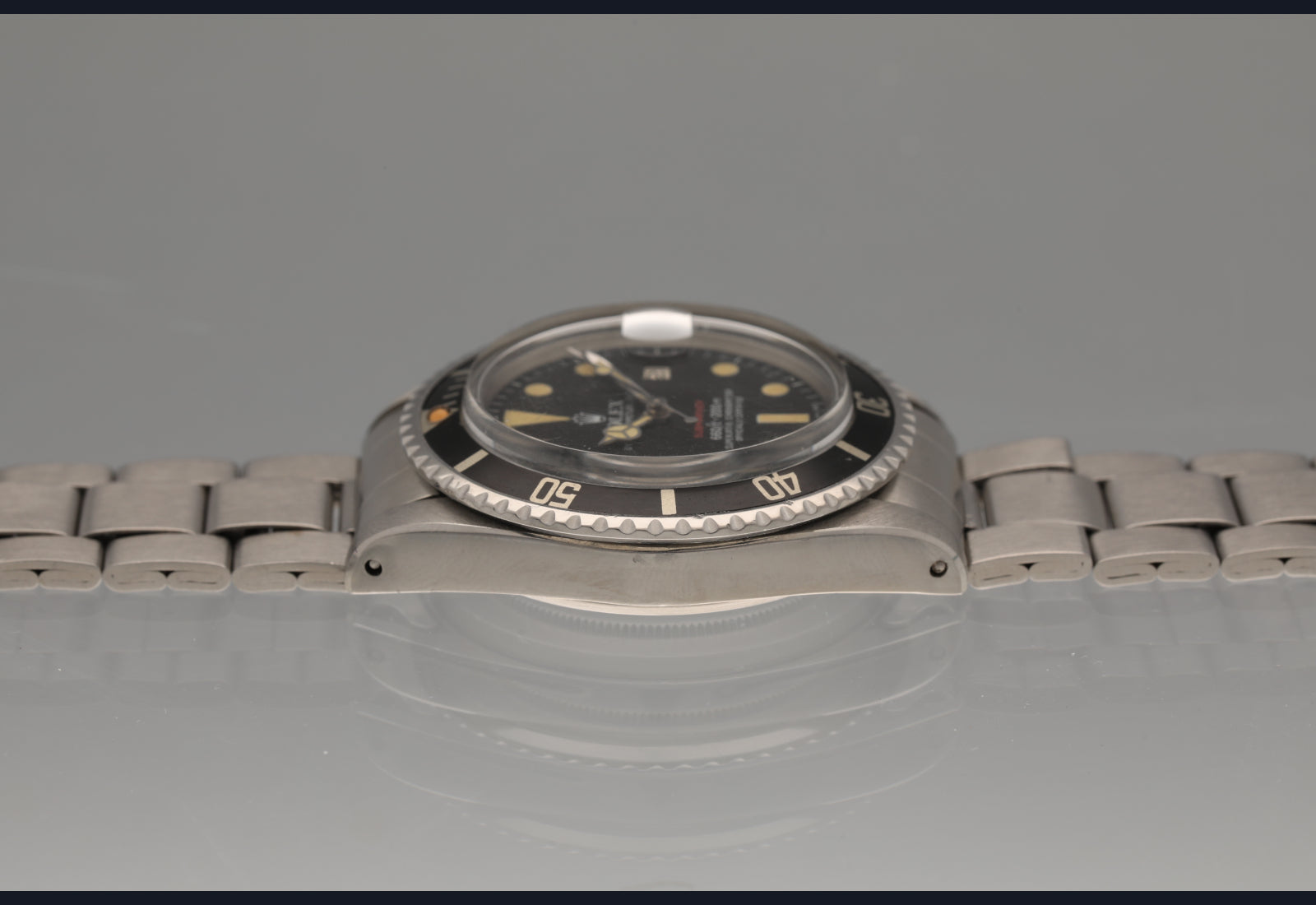 1974 Red Sub MK6 Vivid Patina /. Sharp case