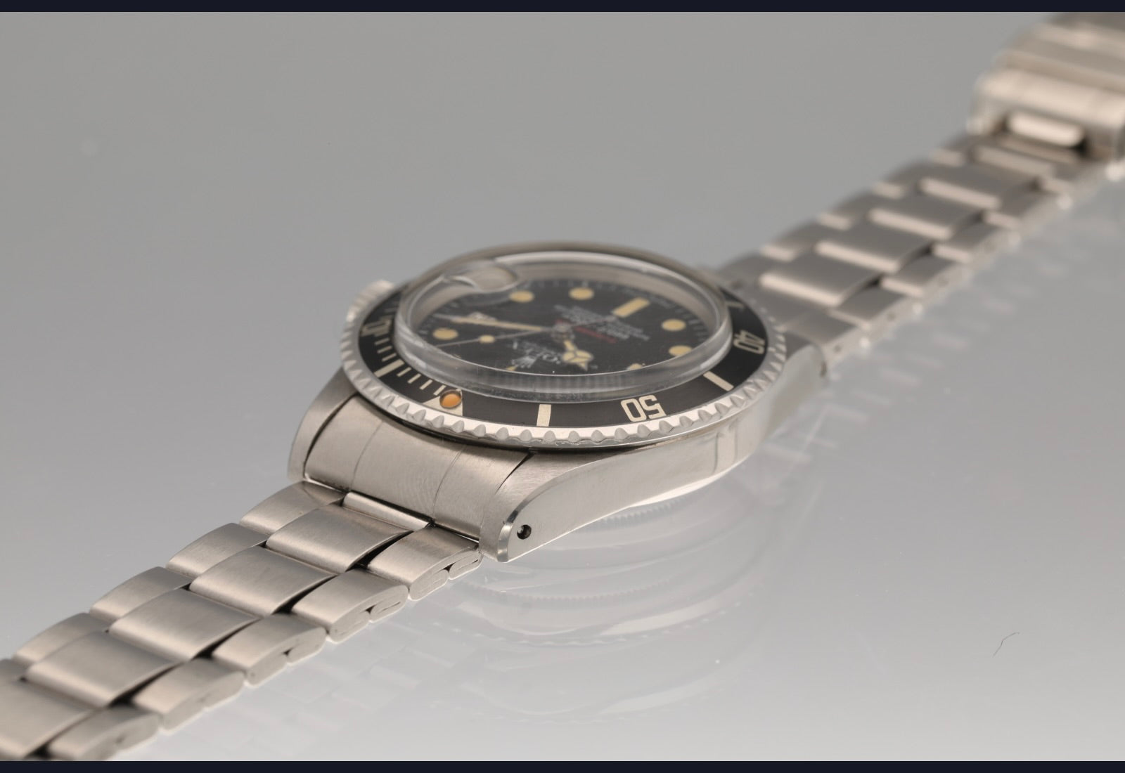 1974 Red Sub MK6 Vivid Patina /. Sharp case