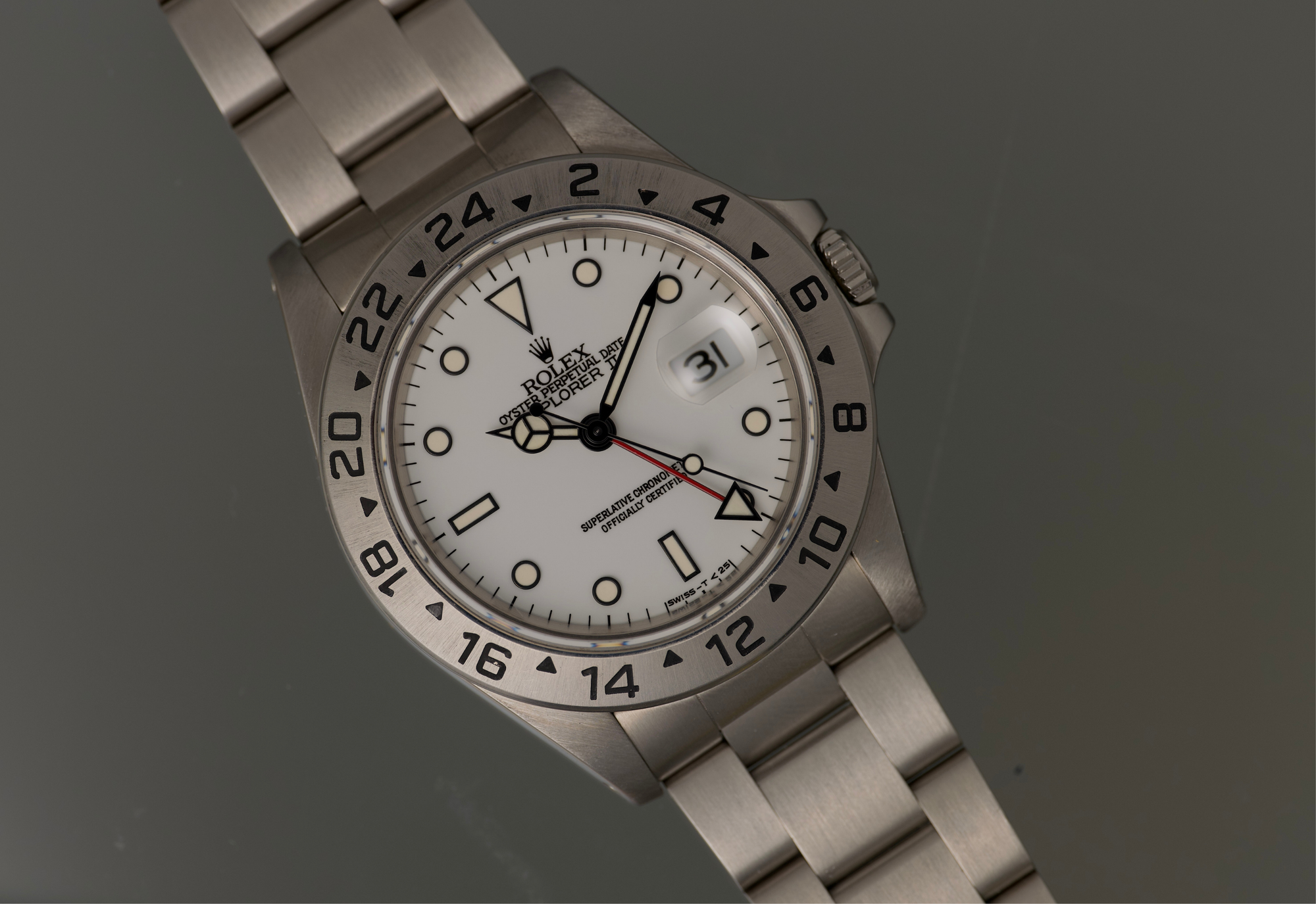 Polar 16570 with light cream patina and a sharp case