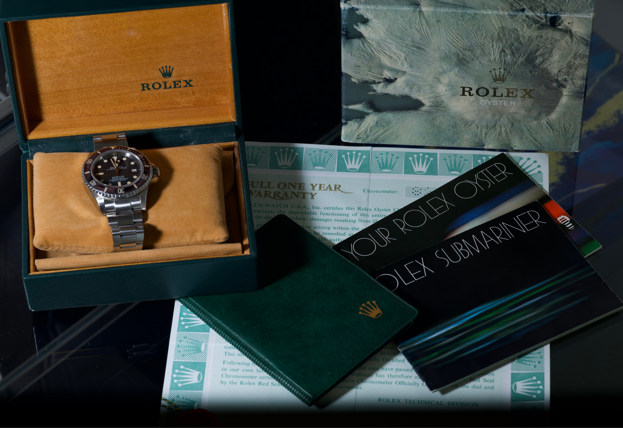 Matte Dial 16660 from the 80s with box and papers - superb !