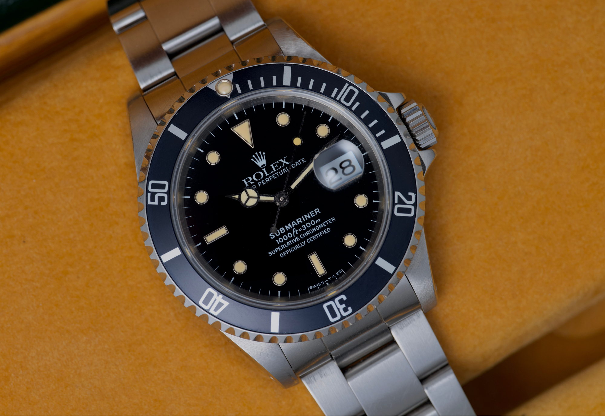 1990 16610 Submariner Date - Stunning full set