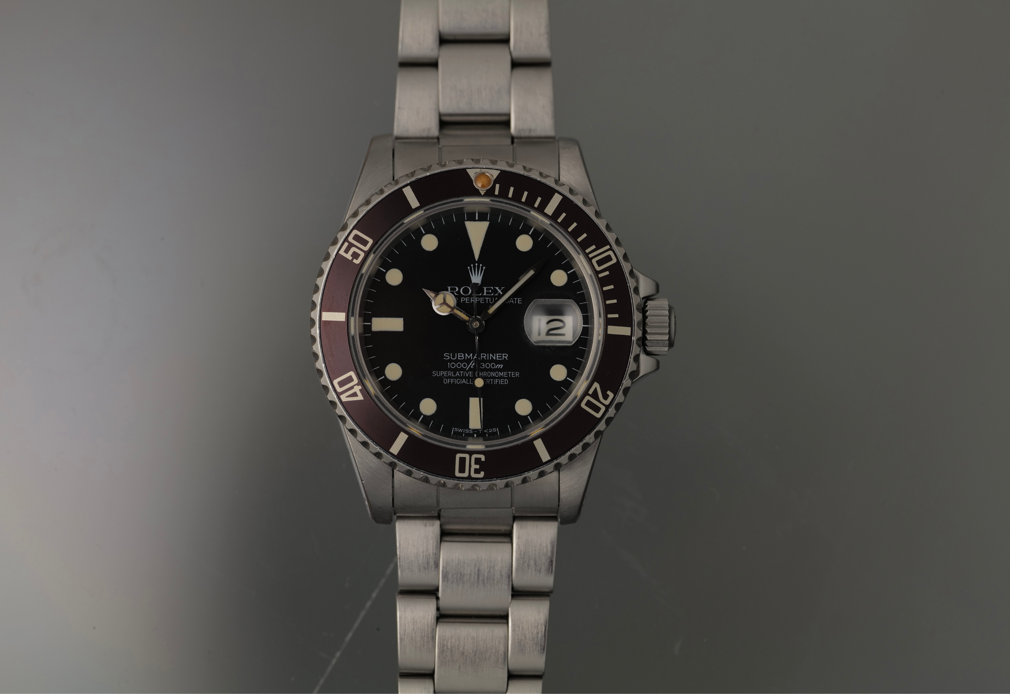 16800 smooth cream lume vs Brown bezel