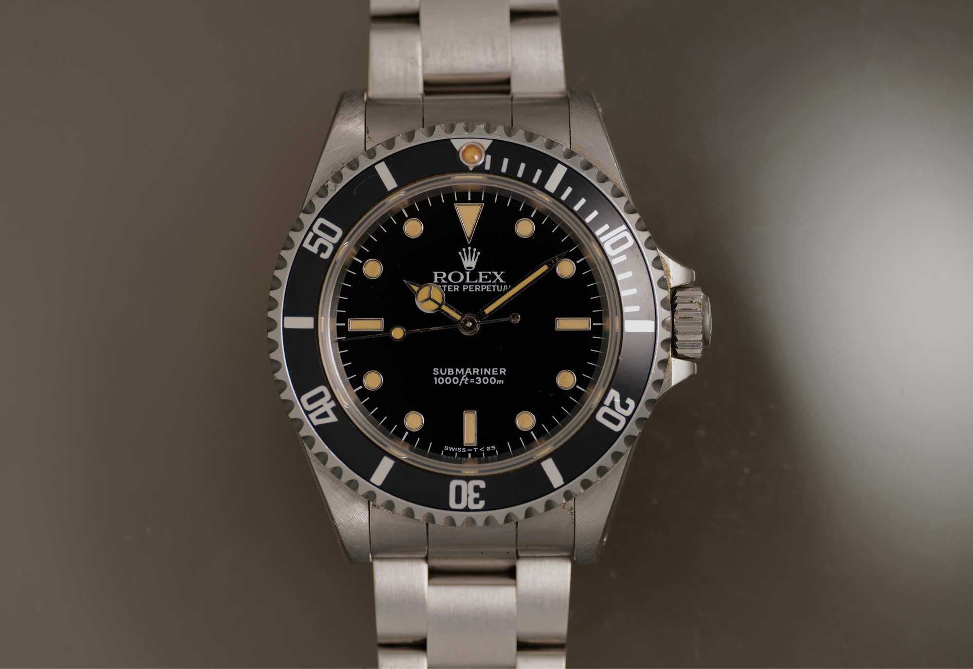 Rolex 14060 Non Date Submariner with Major patina and sharp case vintageworn