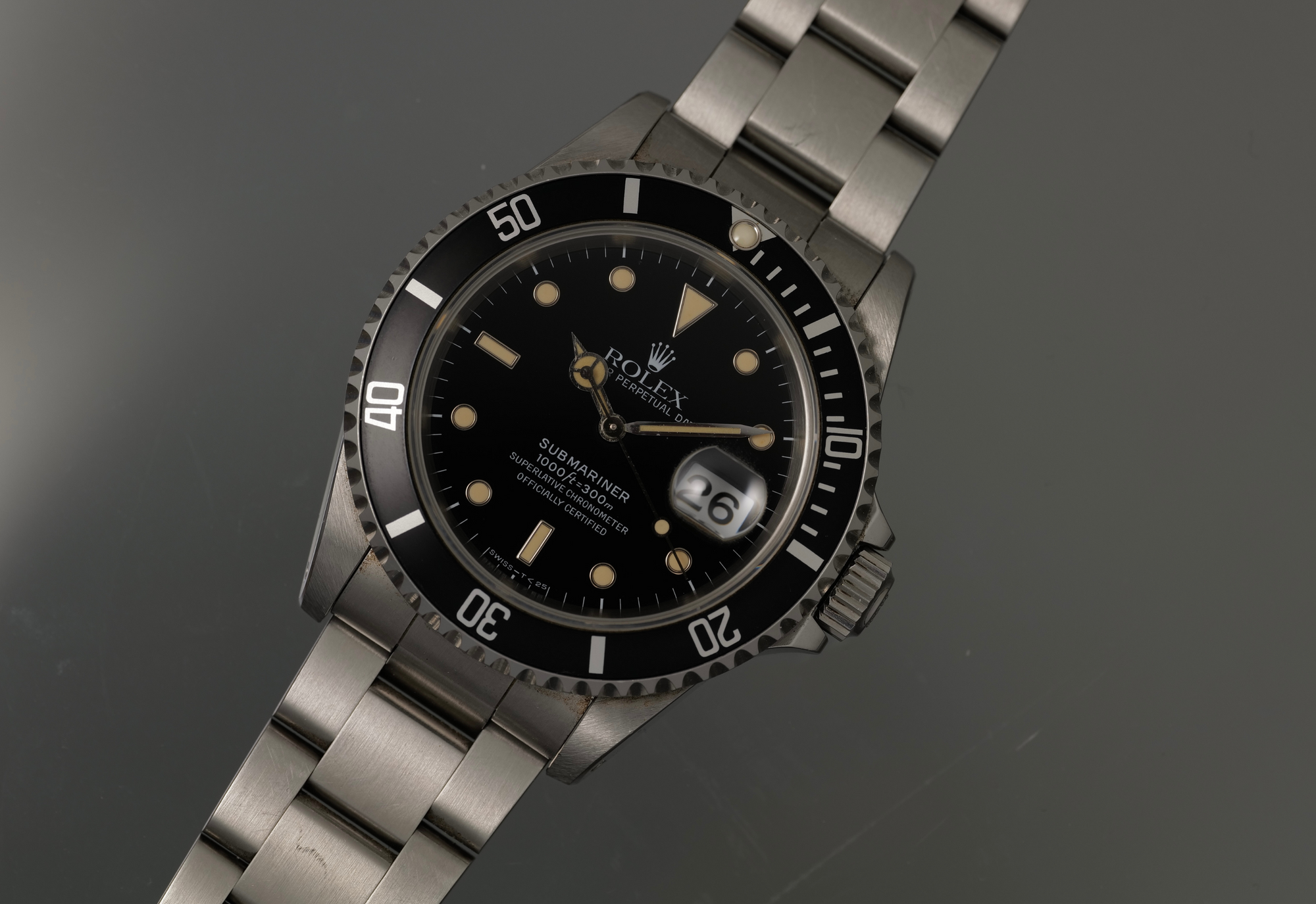 Rolex 16610 Submariner date 1995 Box and Papers amazing shape