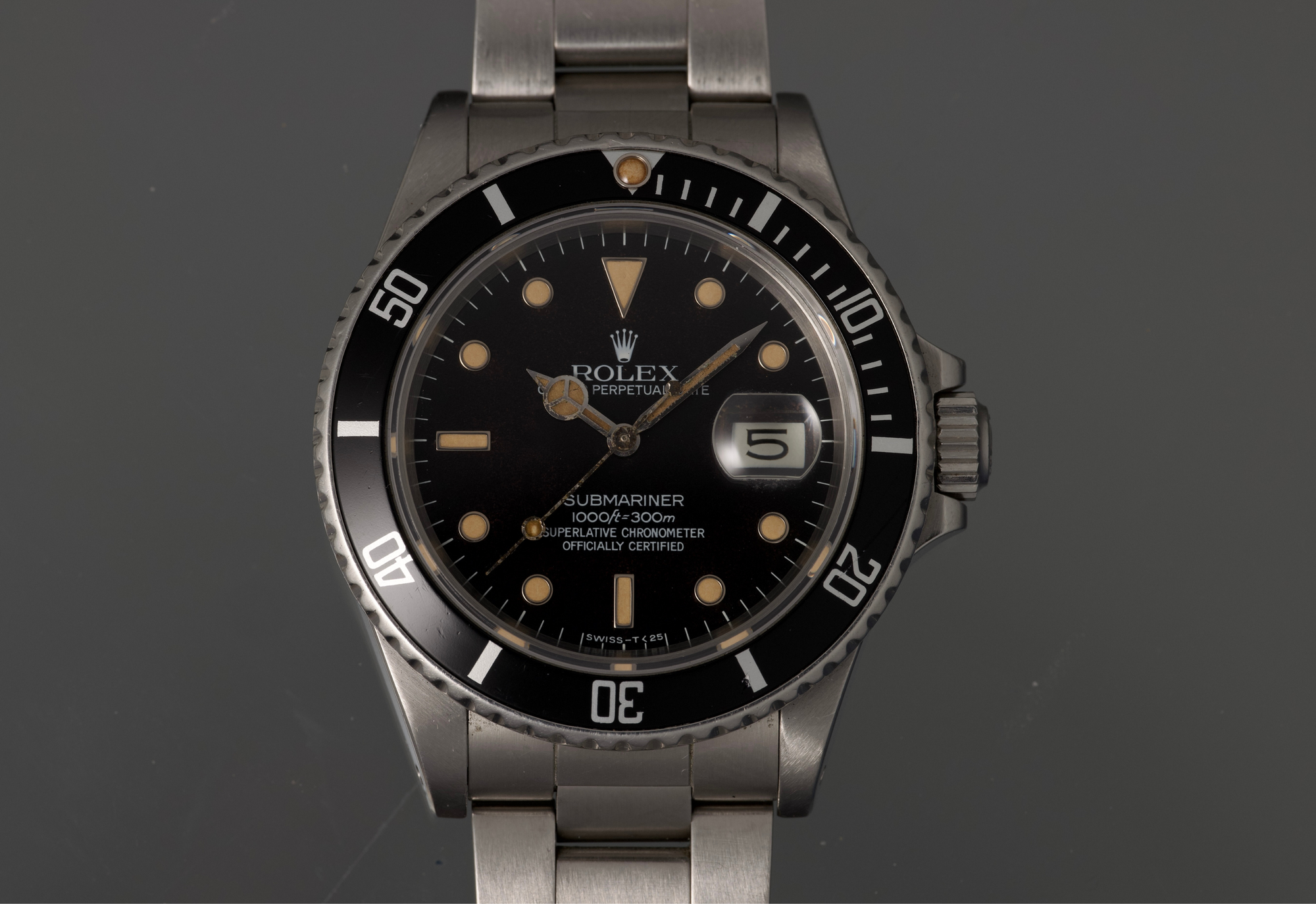 Utterly Vintage 80s Submariner 168000 with a tropical kick and super patina
