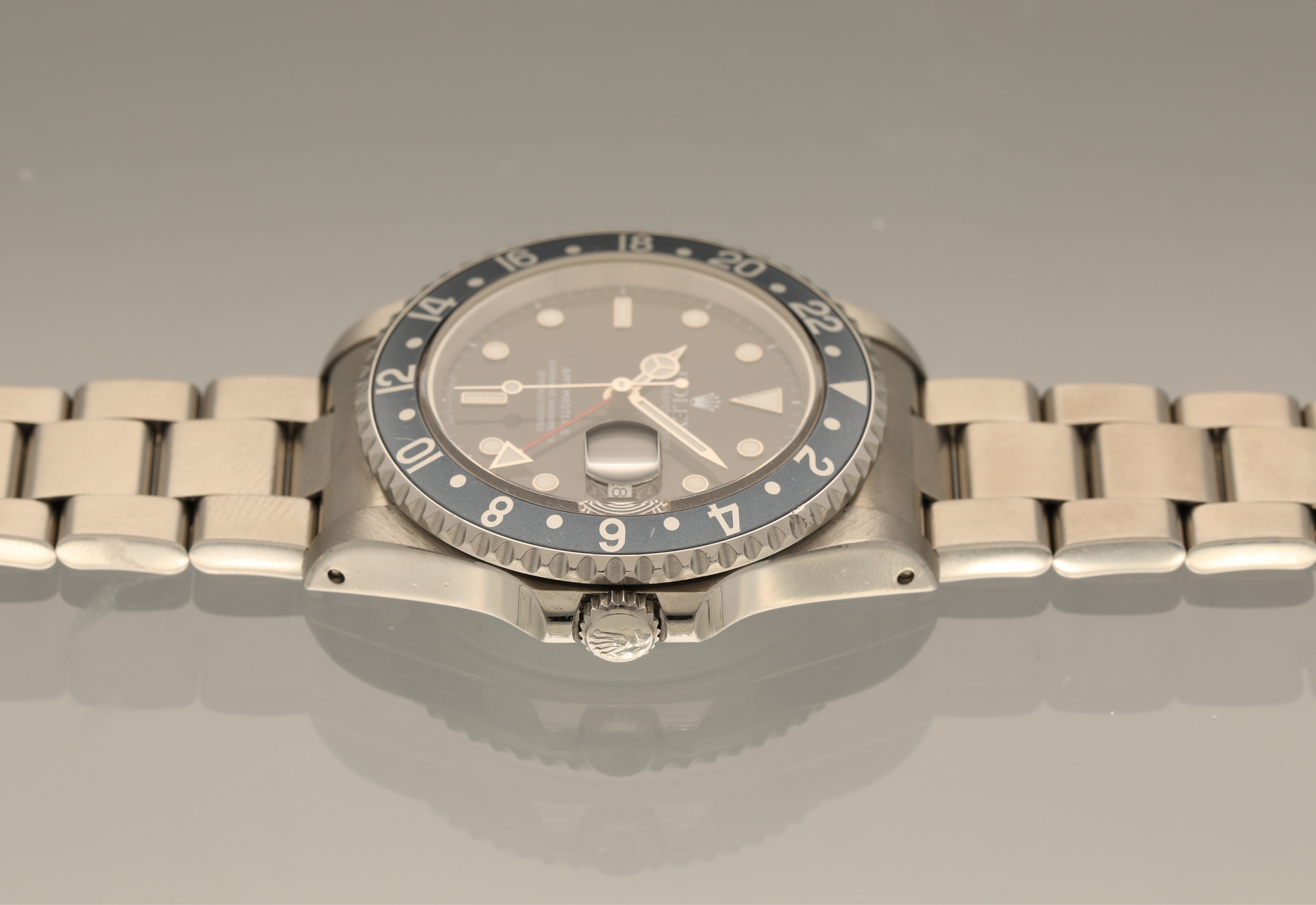 16710 from 1991 with Faded grey blue bezel super sharp