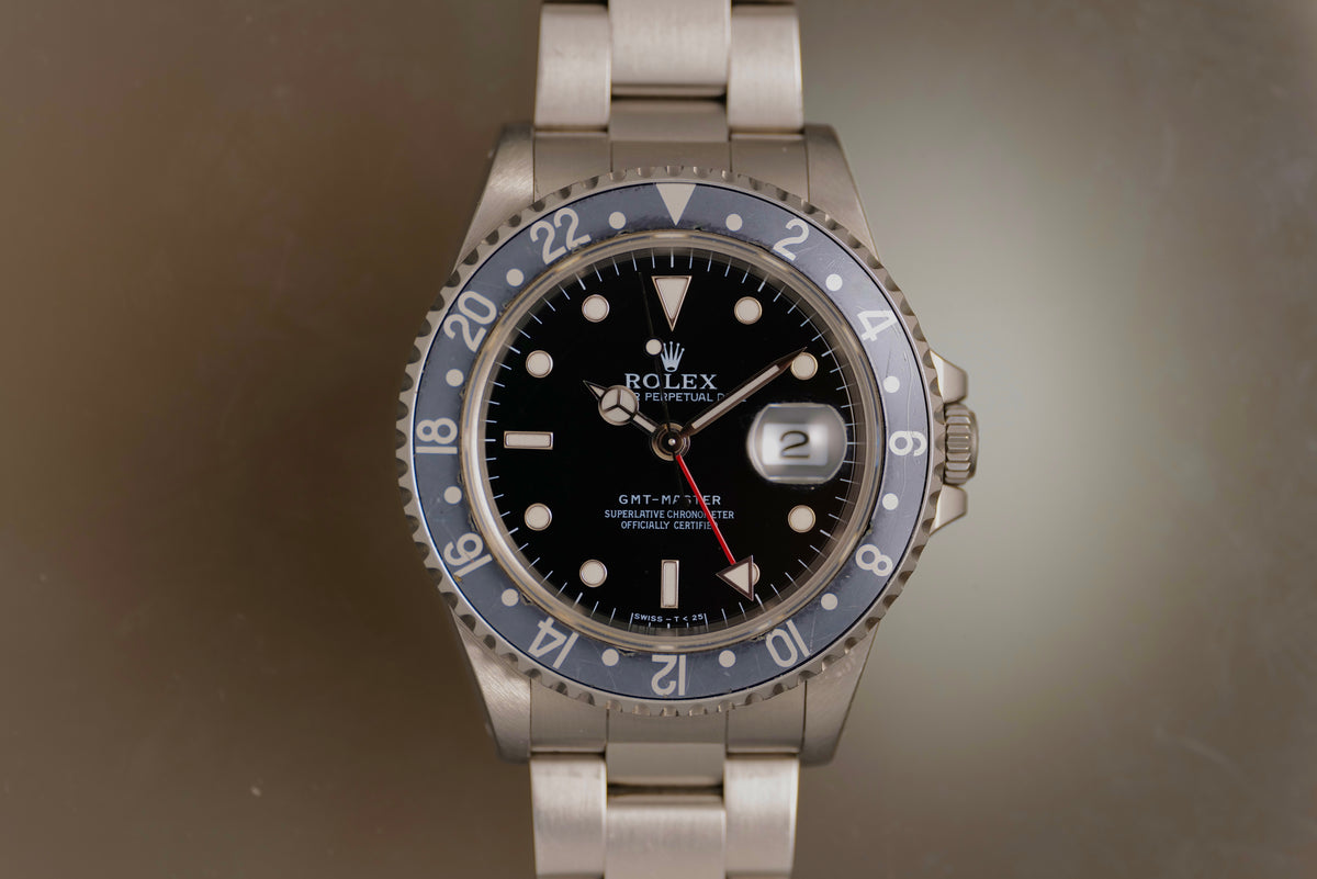 superb faded Silver bezel 16700 from 1997