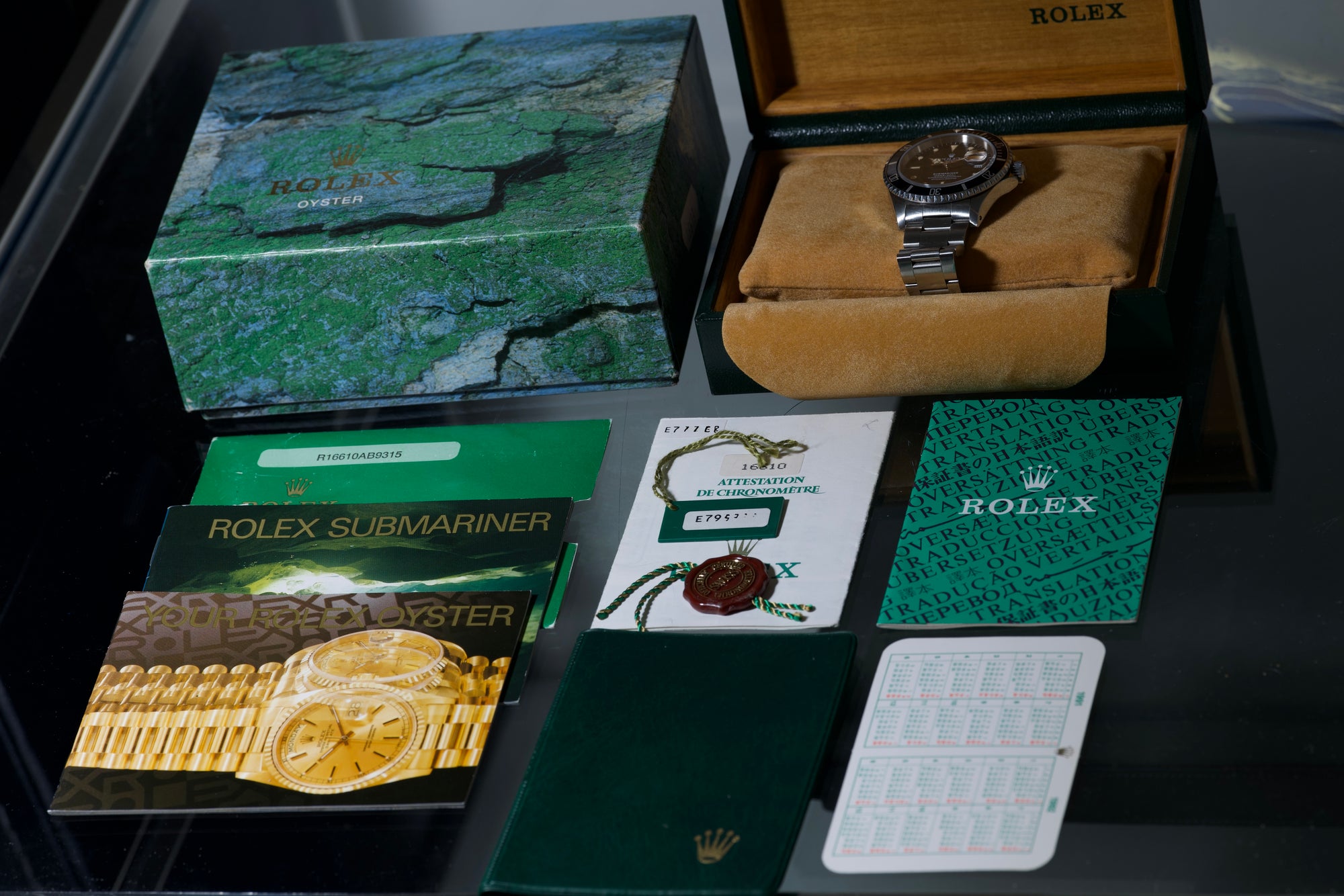 1990 16610 Submariner Date - Stunning full set
