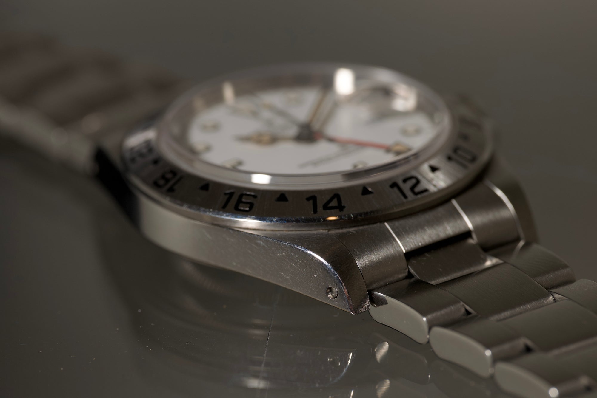 Polar Explorer 16570 from 1997 super sharp case