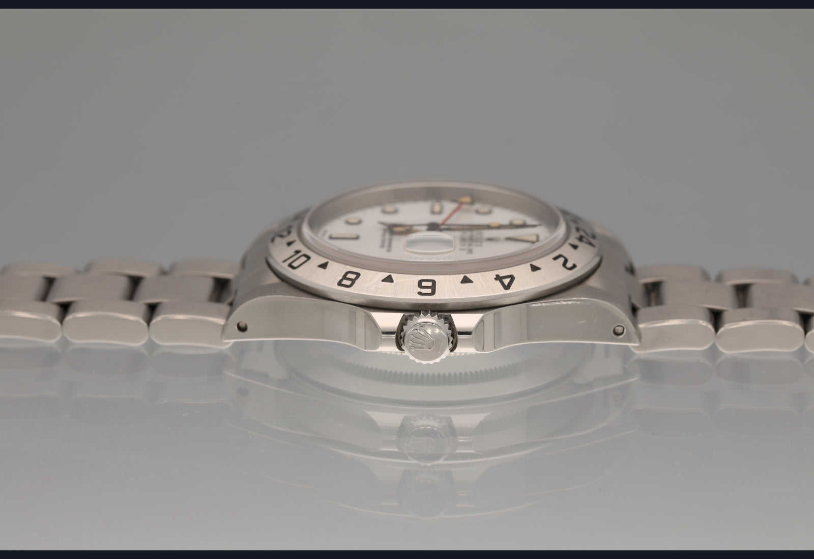 Polar Explorer 16570 from 1997 super sharp case