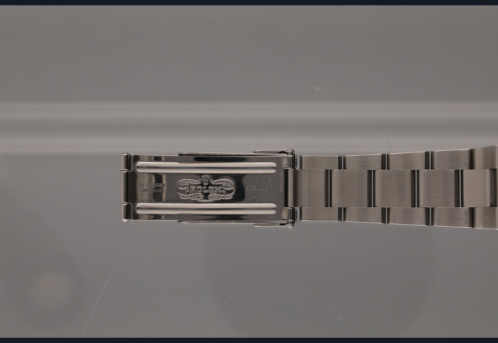 Polar Explorer 16570 from 1997 super sharp case