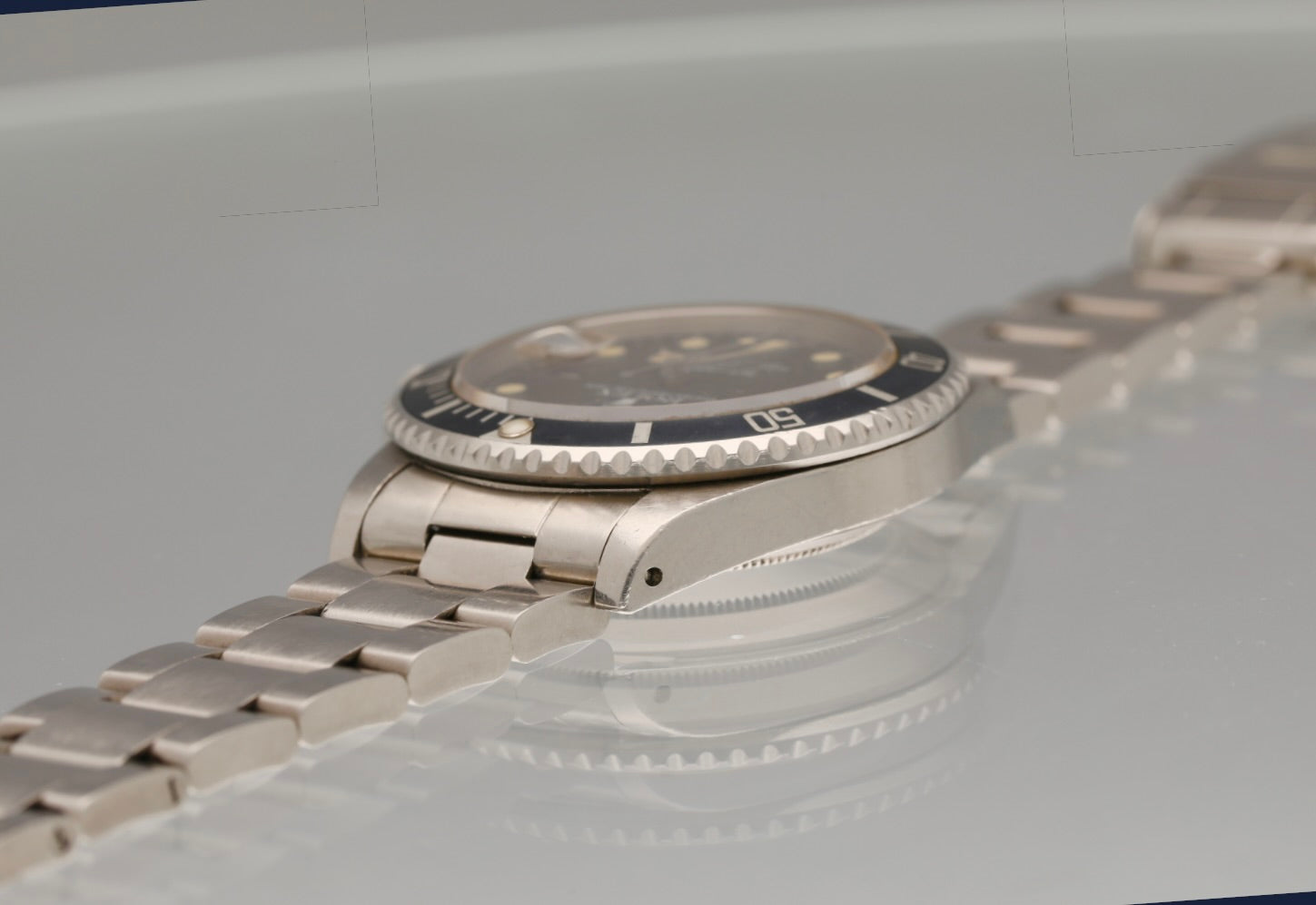 16800 Cream Dial and Blue Bezel