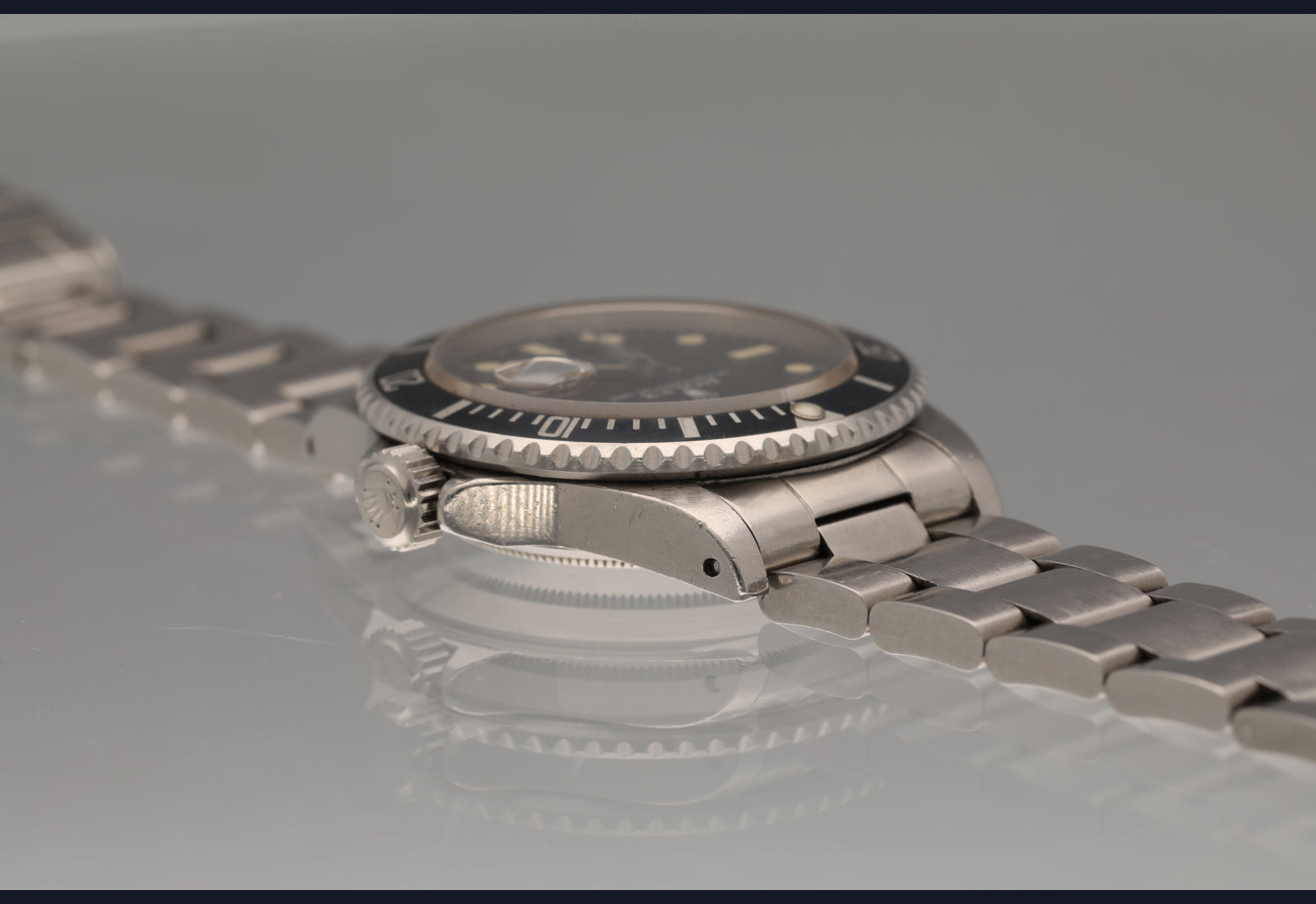 16800 Cream Dial and Blue Bezel