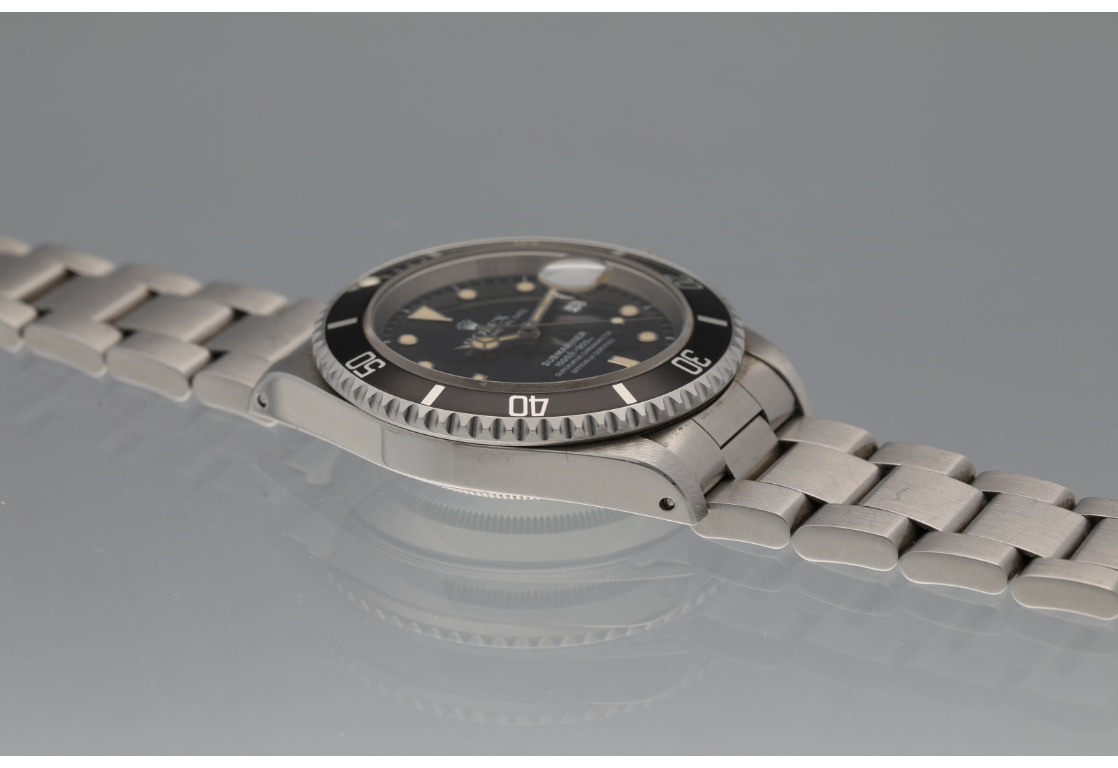 Rolex 16610 Submariner date 1995 Box and Papers amazing shape