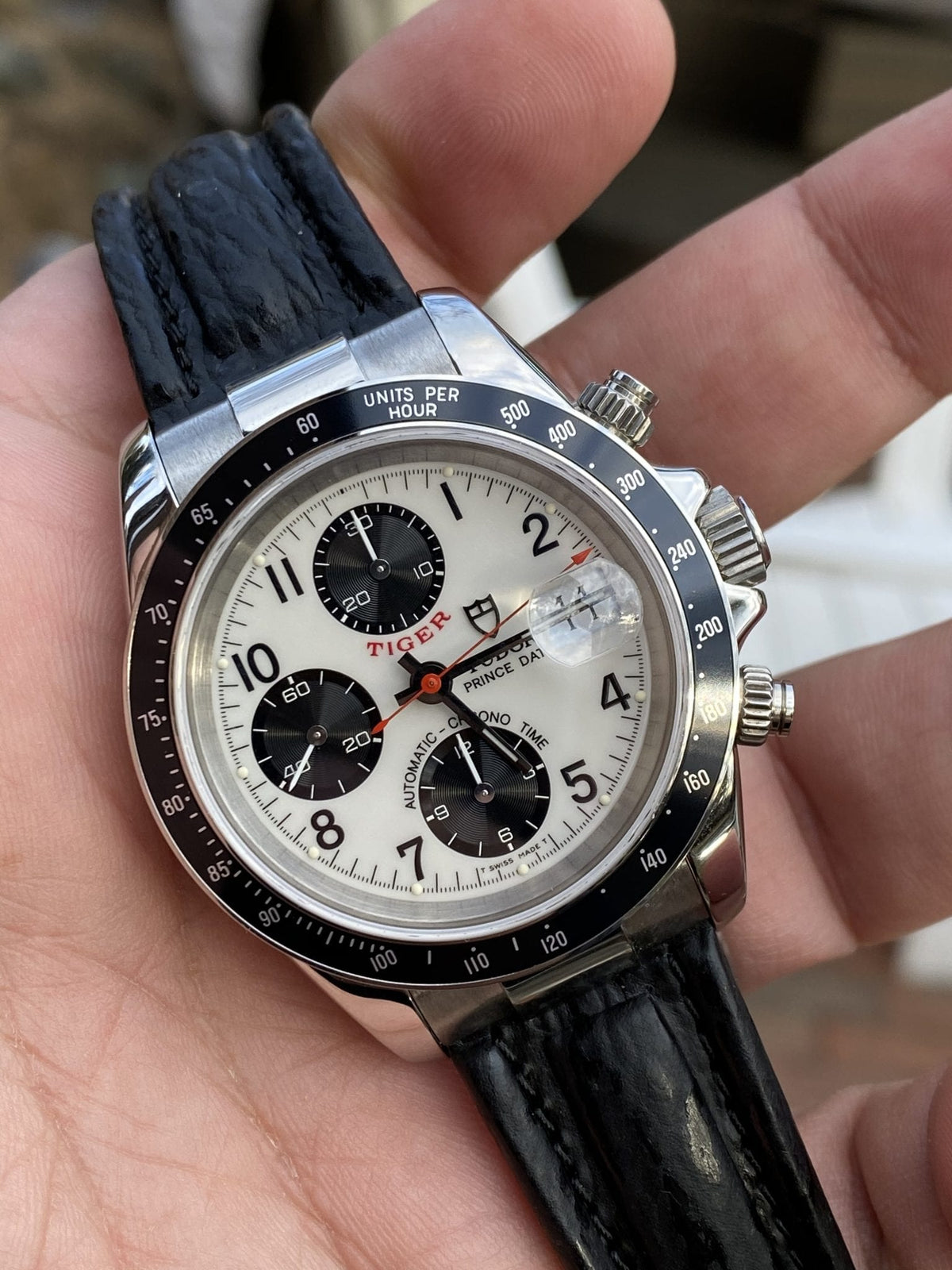 Tudor Tiger chrono nos